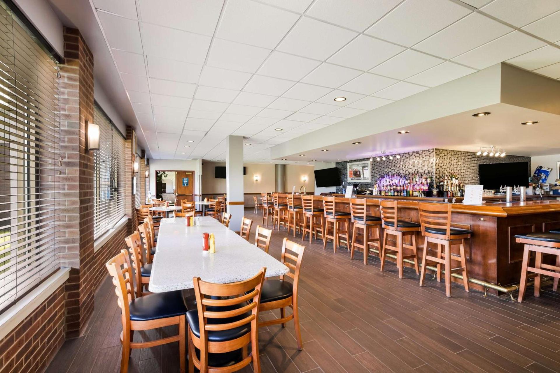 Best Western Grand Victorian Inn photo 38