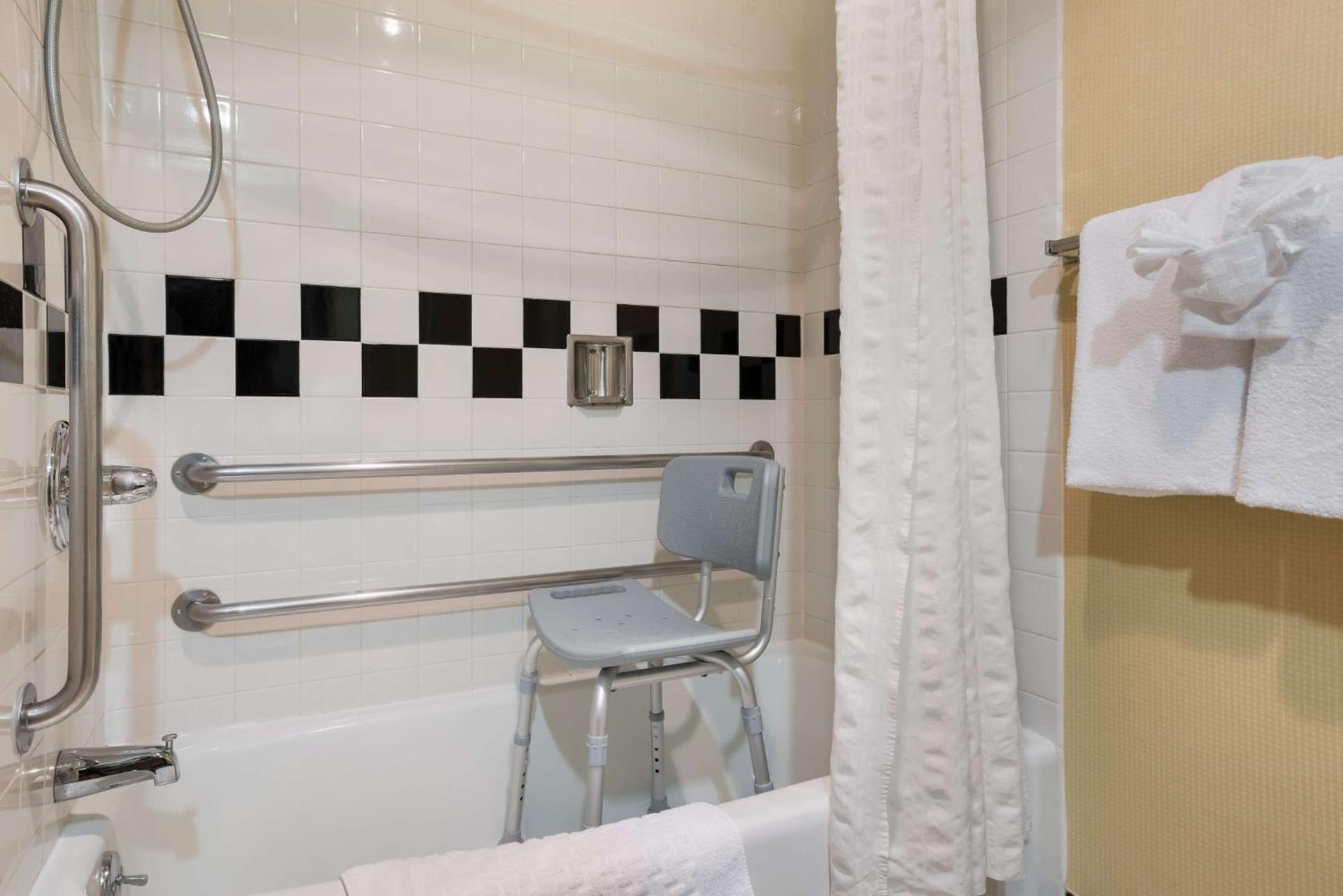 Best Western Grand Victorian Inn photo 15