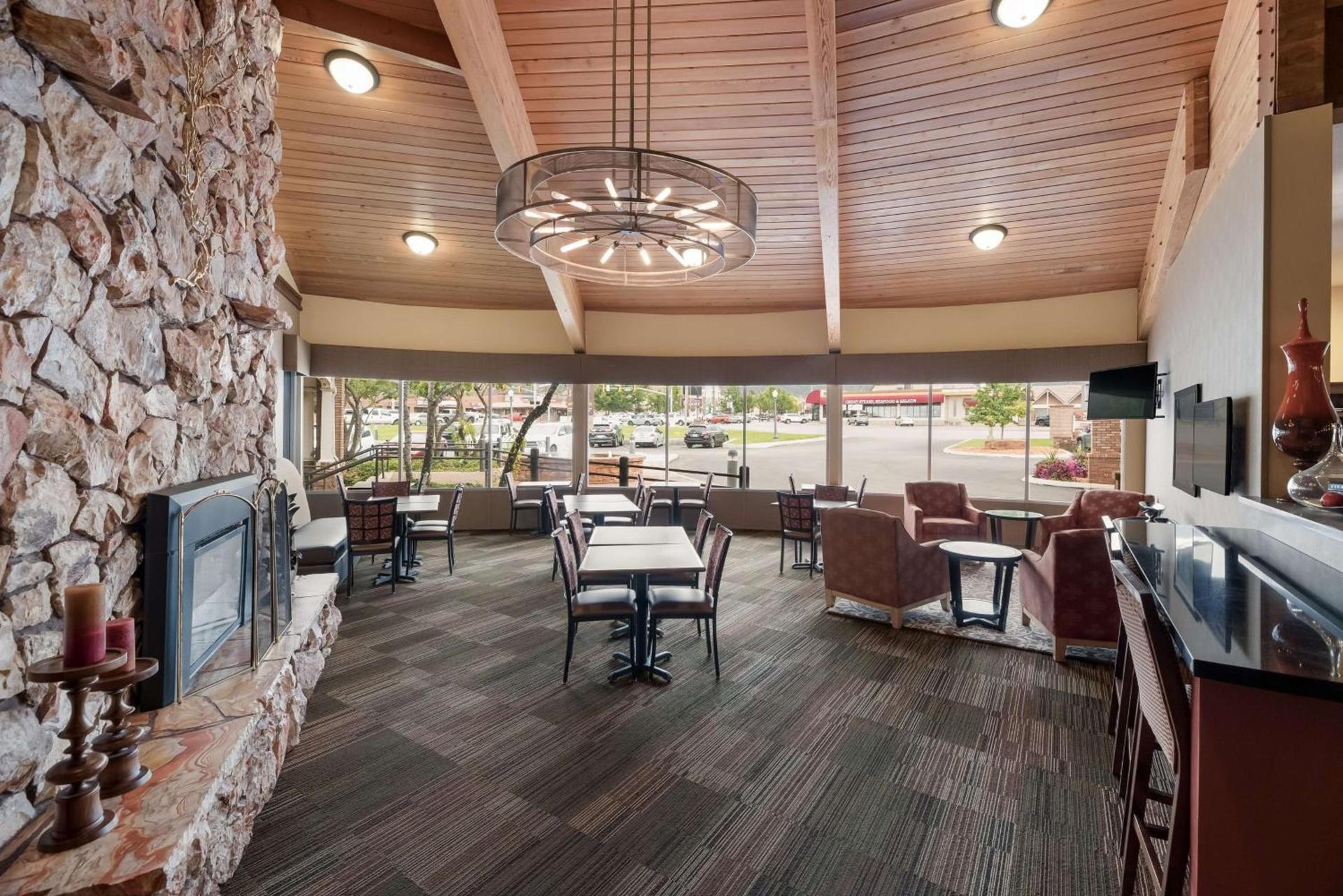 Best Western Plus Cedar City photo 7