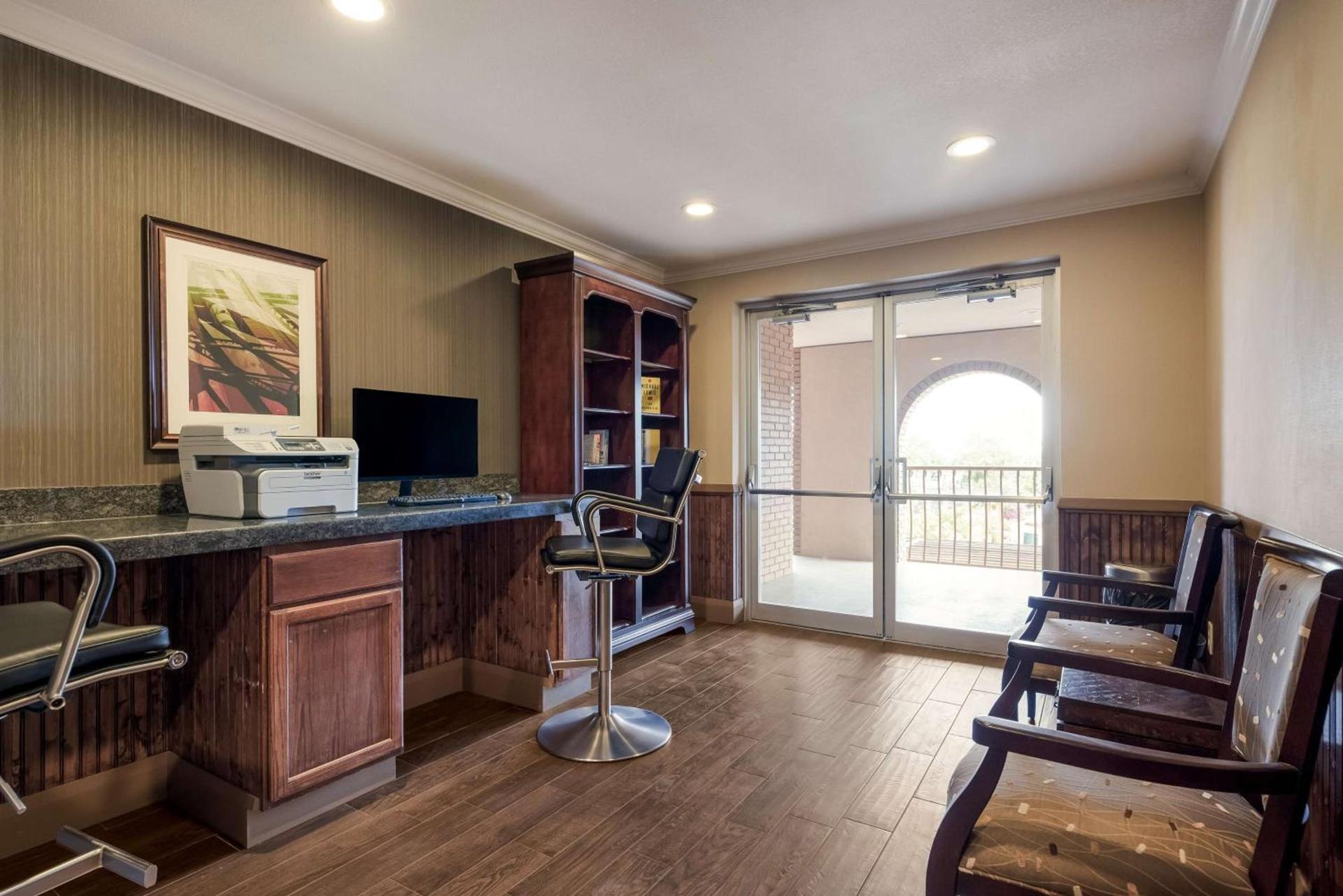 Best Western Plus Cedar City photo 10