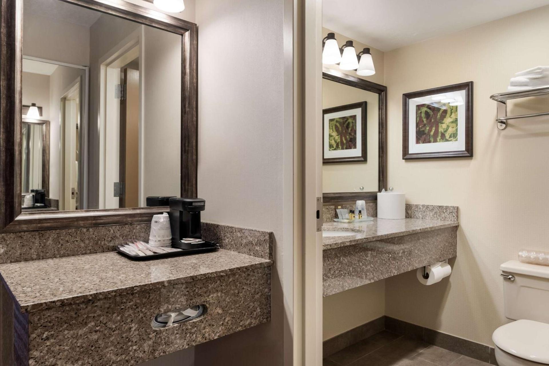 Best Western Plus Cedar City photo 25