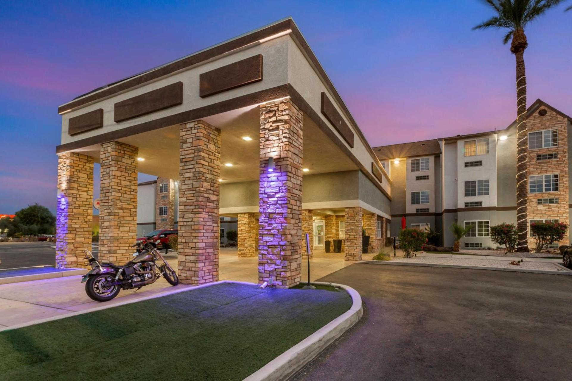 Best Western Plus Yuma Foothills Inn & Suites photo 9