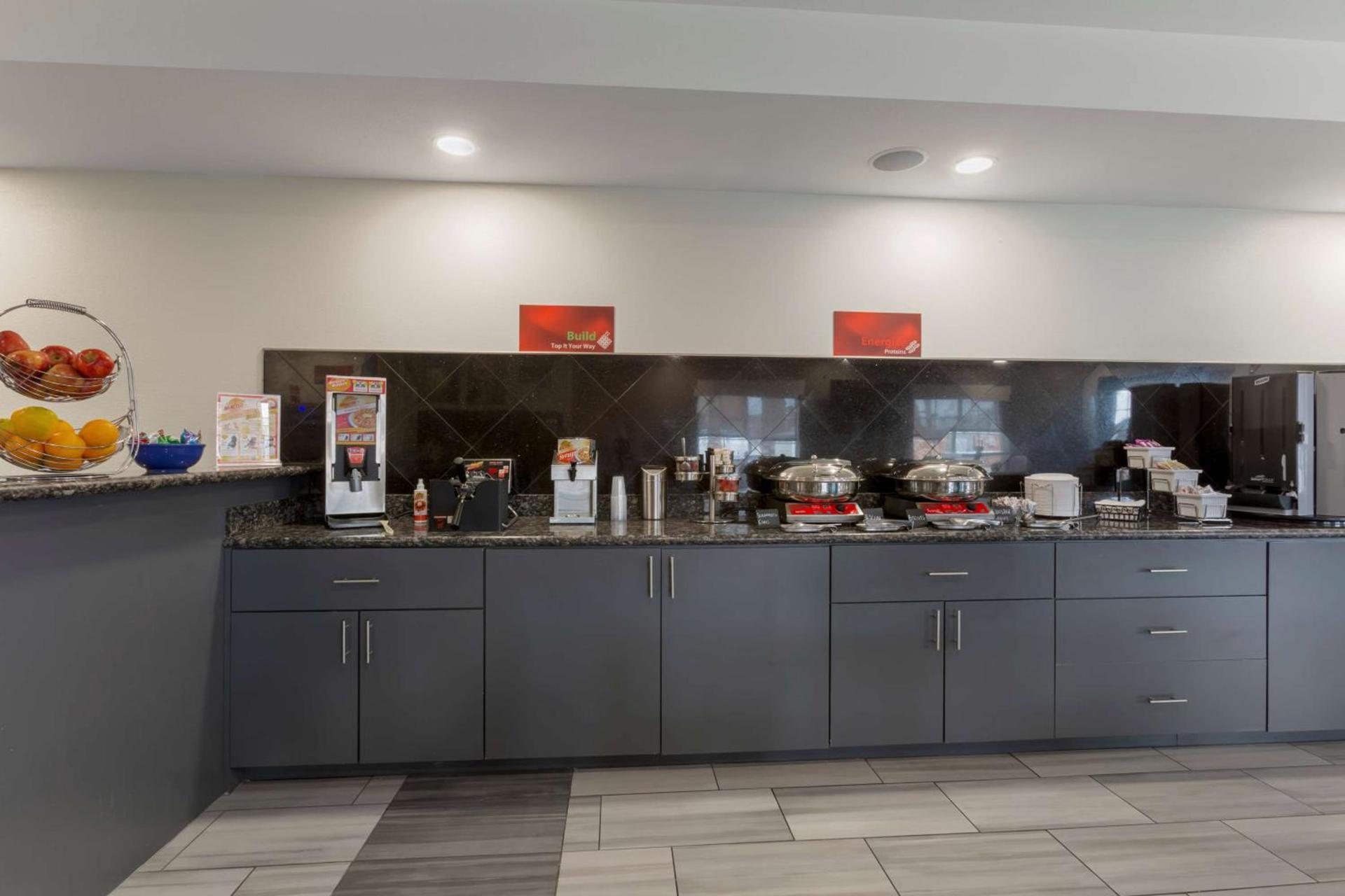 Best Western Plus Yuma Foothills Inn & Suites photo 38