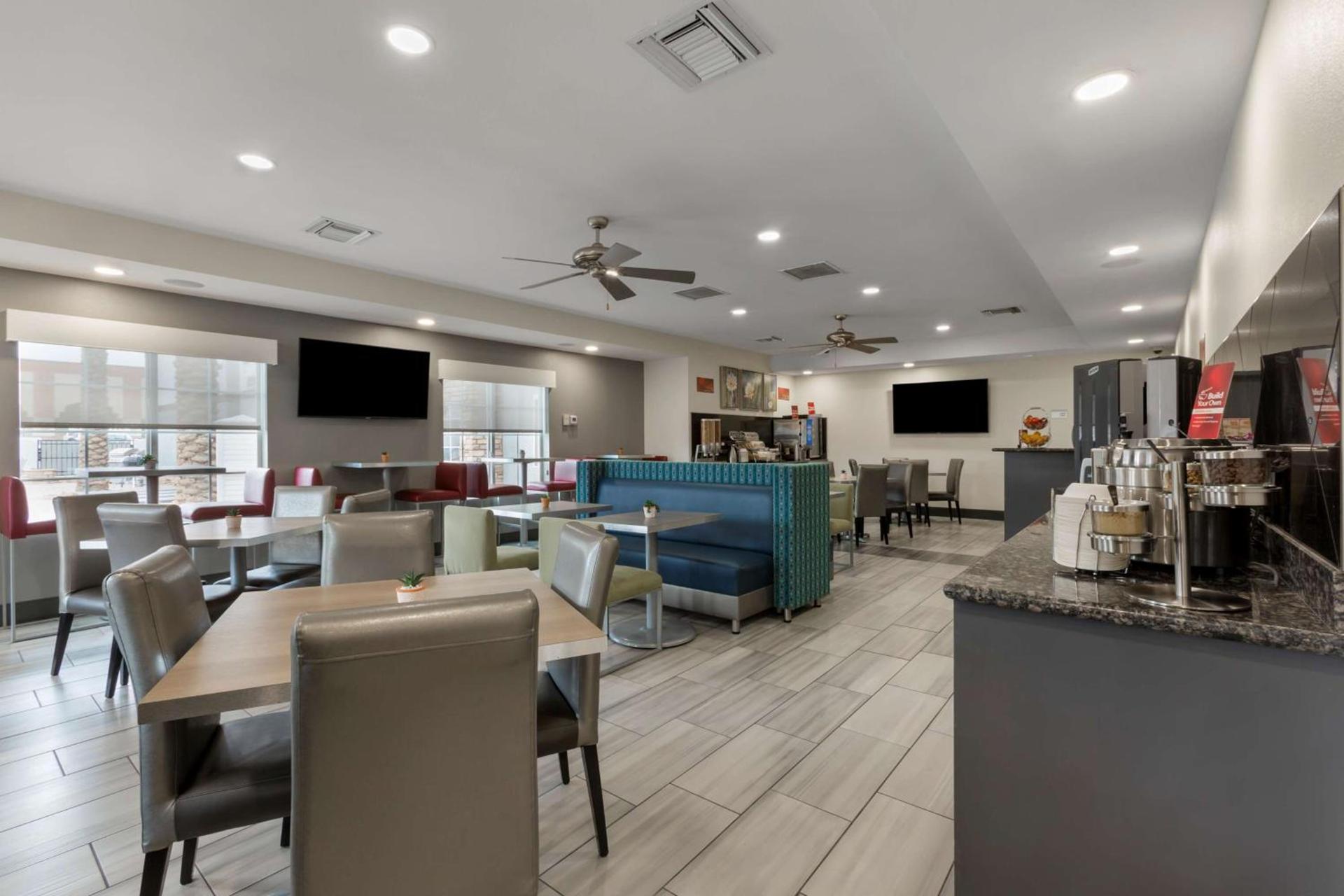 Best Western Plus Yuma Foothills Inn & Suites photo 5