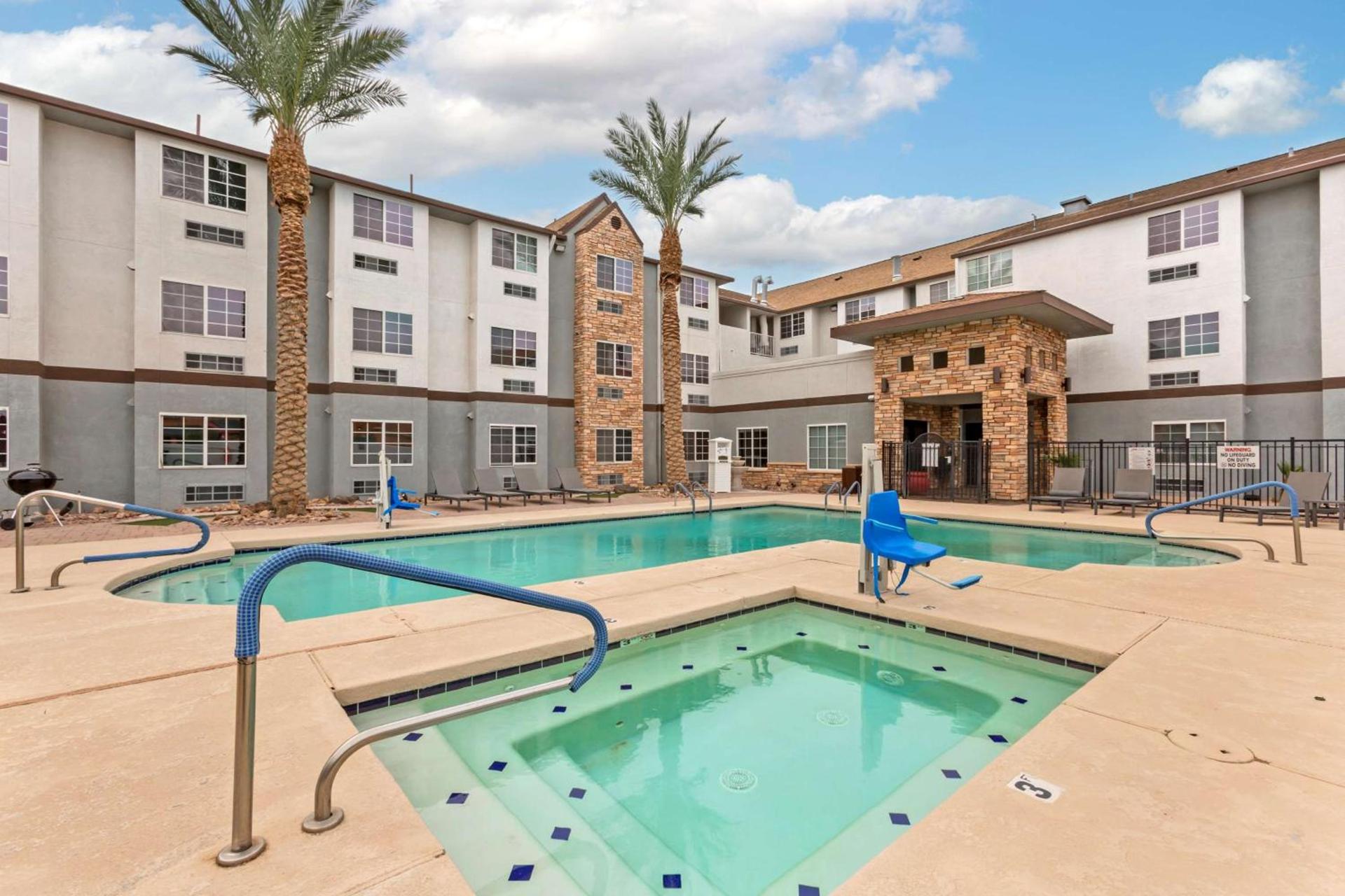 Best Western Plus Yuma Foothills Inn & Suites photo 39