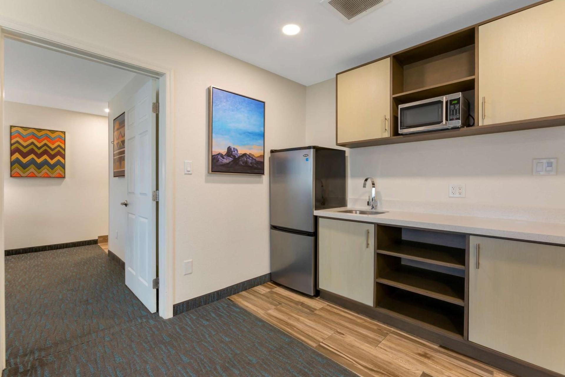 Best Western Plus Yuma Foothills Inn & Suites photo 21