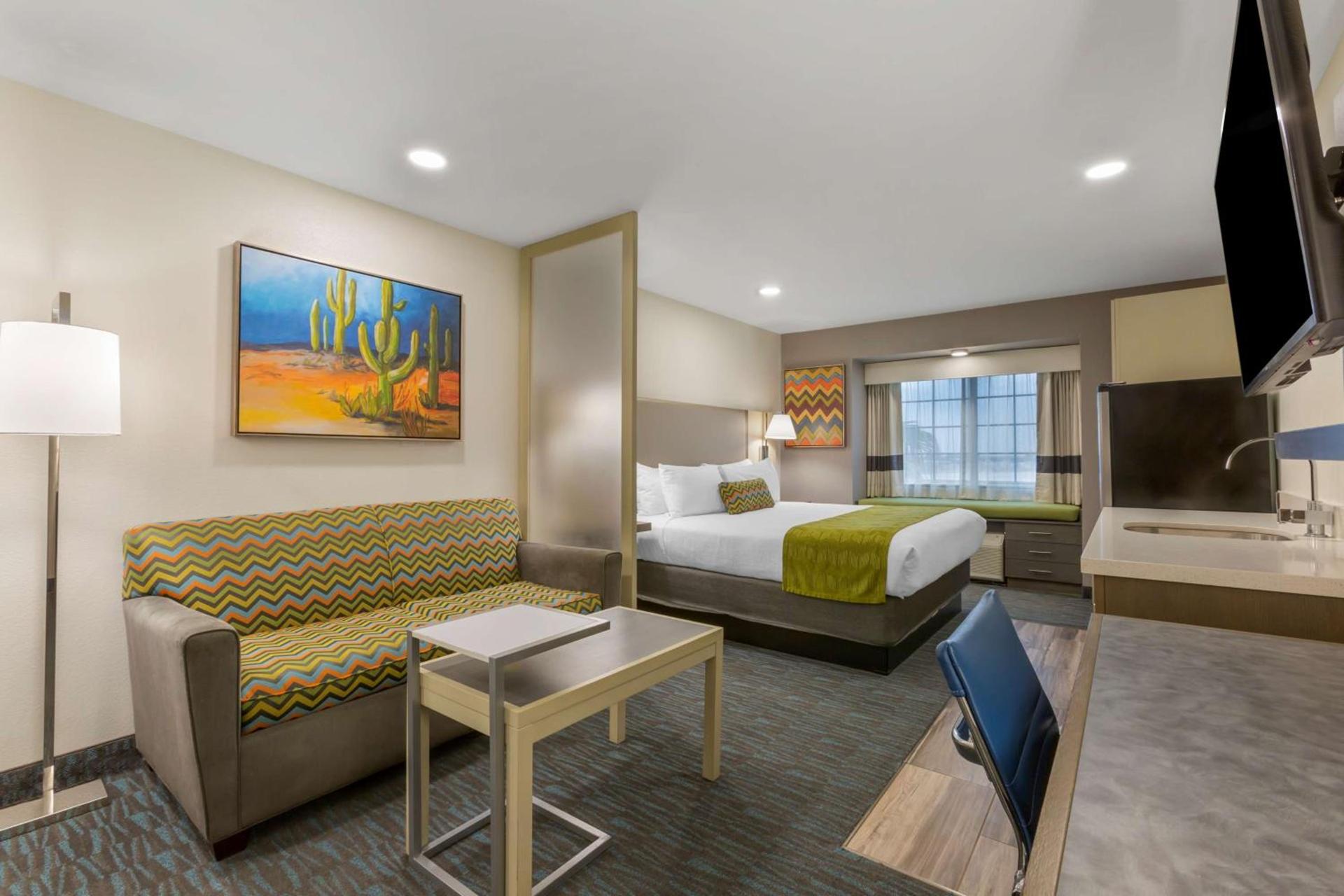 Best Western Plus Yuma Foothills Inn & Suites photo 4