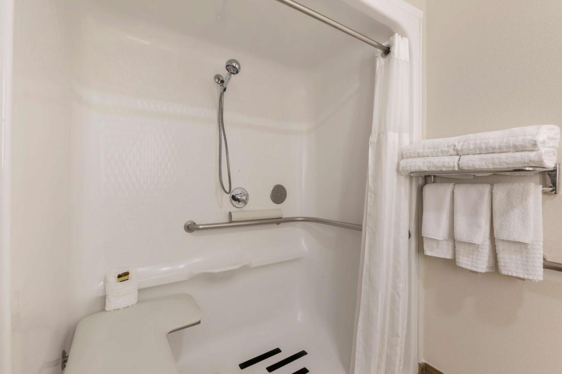 Best Western Plus Yuma Foothills Inn & Suites photo 23