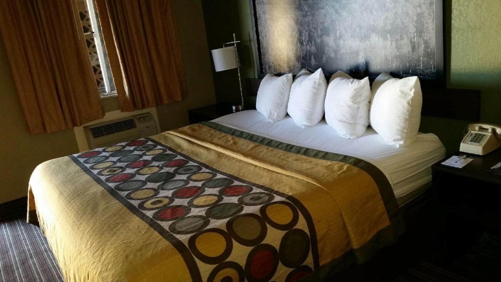 Super 8 by Wyndham Denver Central photo 34