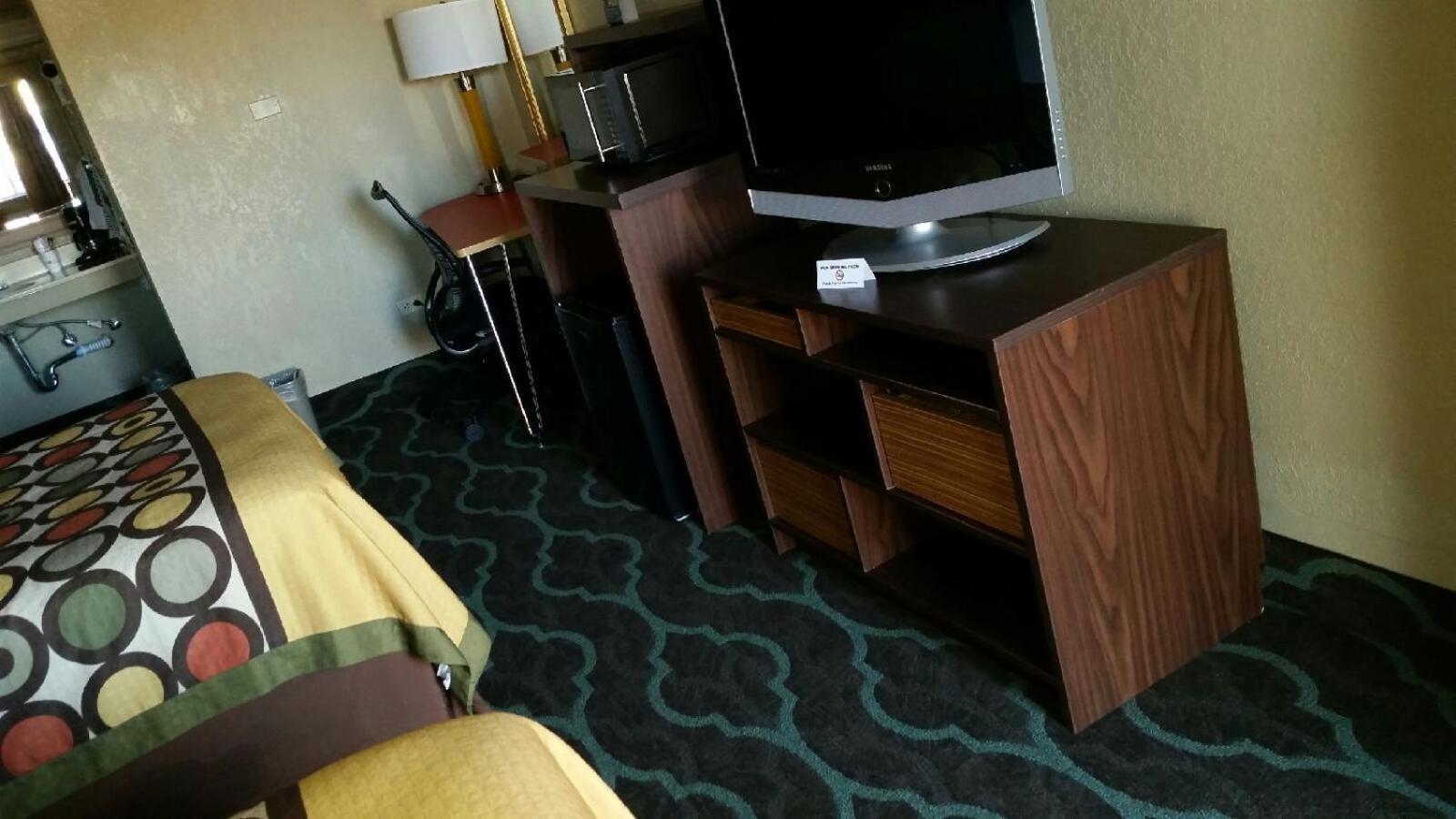 Super 8 by Wyndham Denver Central photo 37