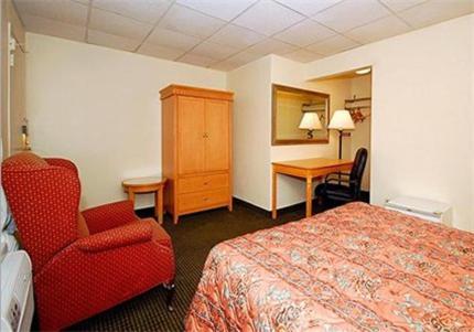 Super 8 by Wyndham Monticello NY photo 10