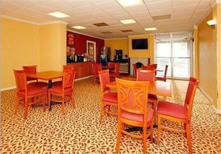 Super 8 by Wyndham Monticello NY photo 4