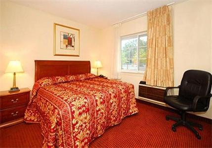 Super 8 by Wyndham Monticello NY photo 13