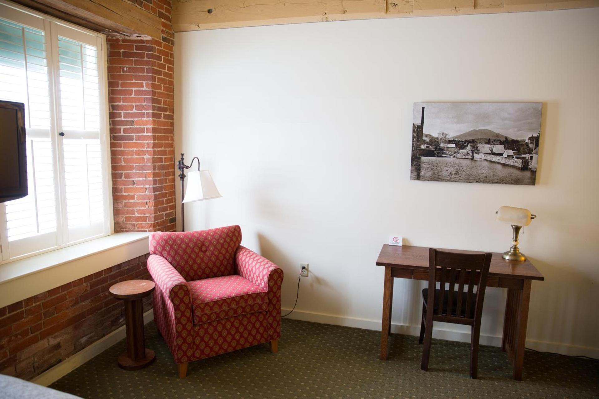 The Common Man Inn & Restaurant photo 79