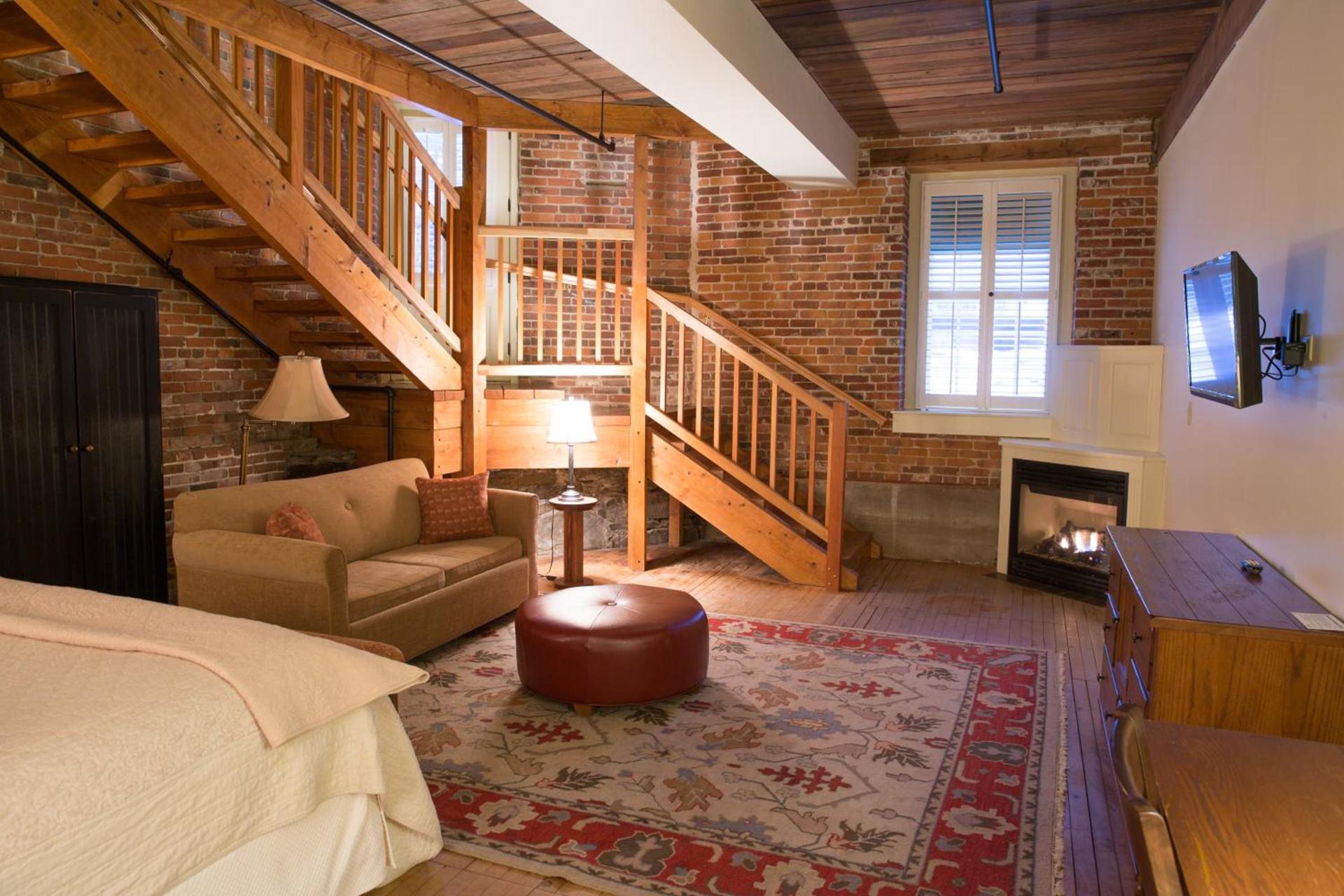 The Common Man Inn & Restaurant photo 88