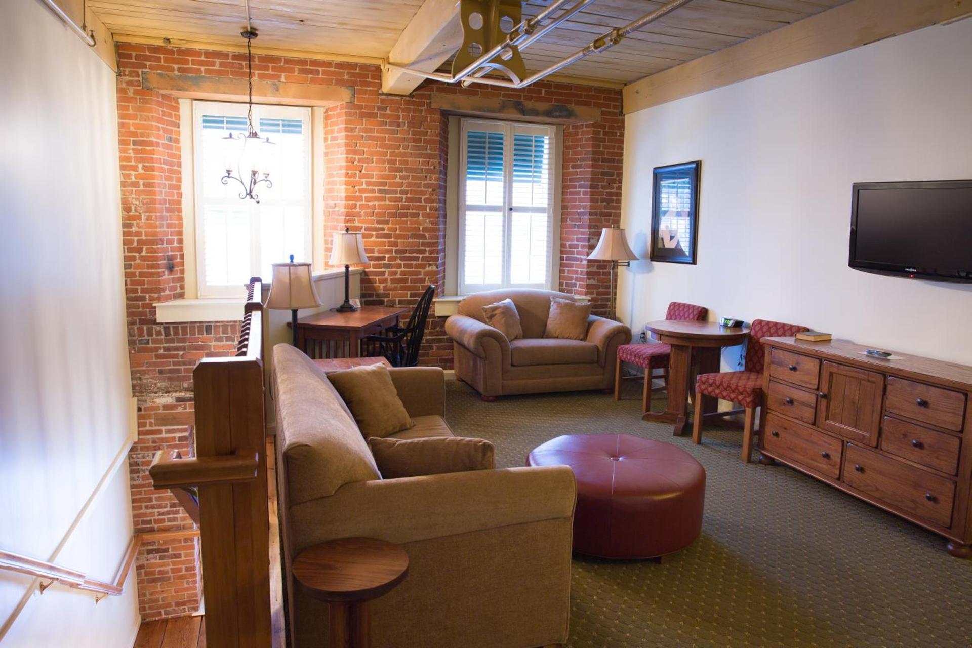 The Common Man Inn & Restaurant photo 93