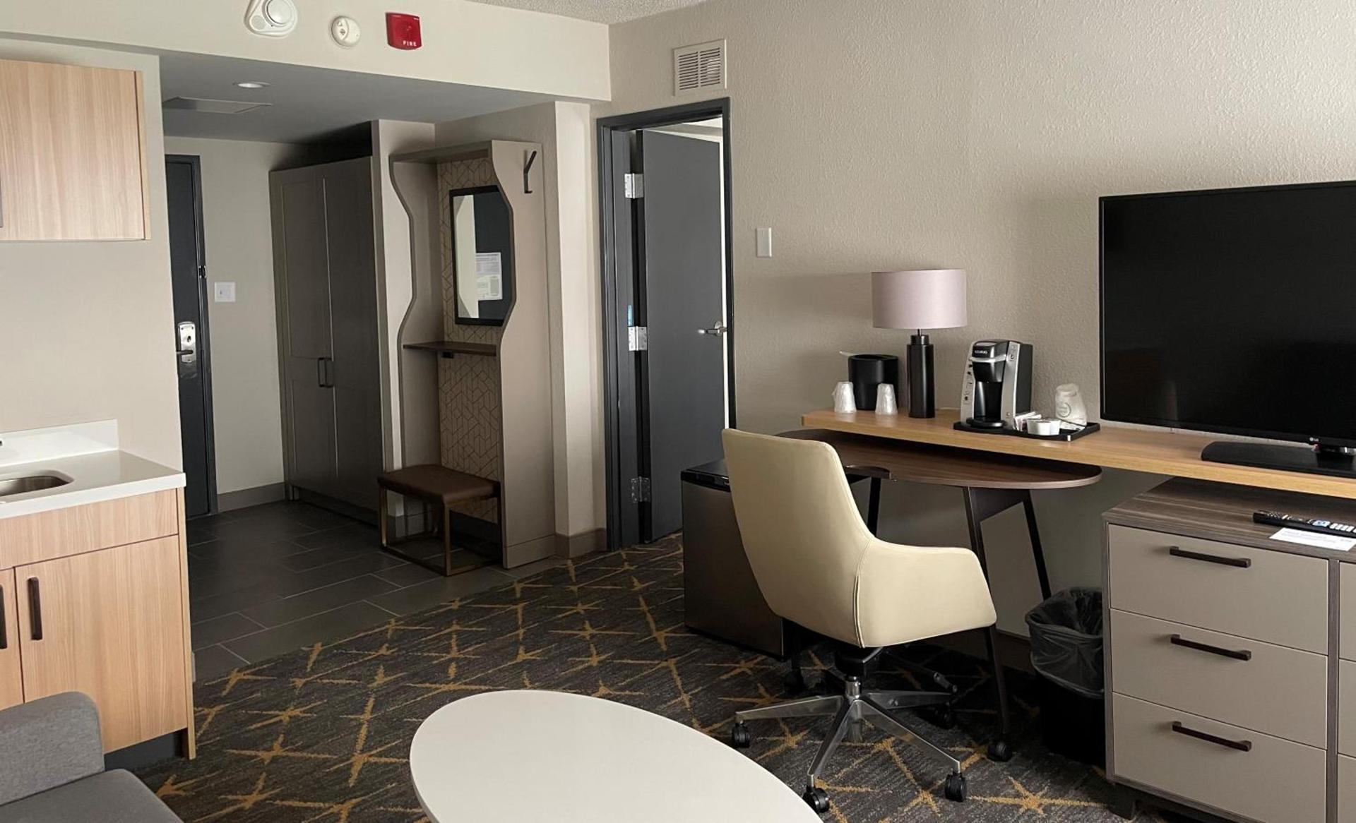 Holiday Inn & Suites Chicago-Downtown by IHG photo 9
