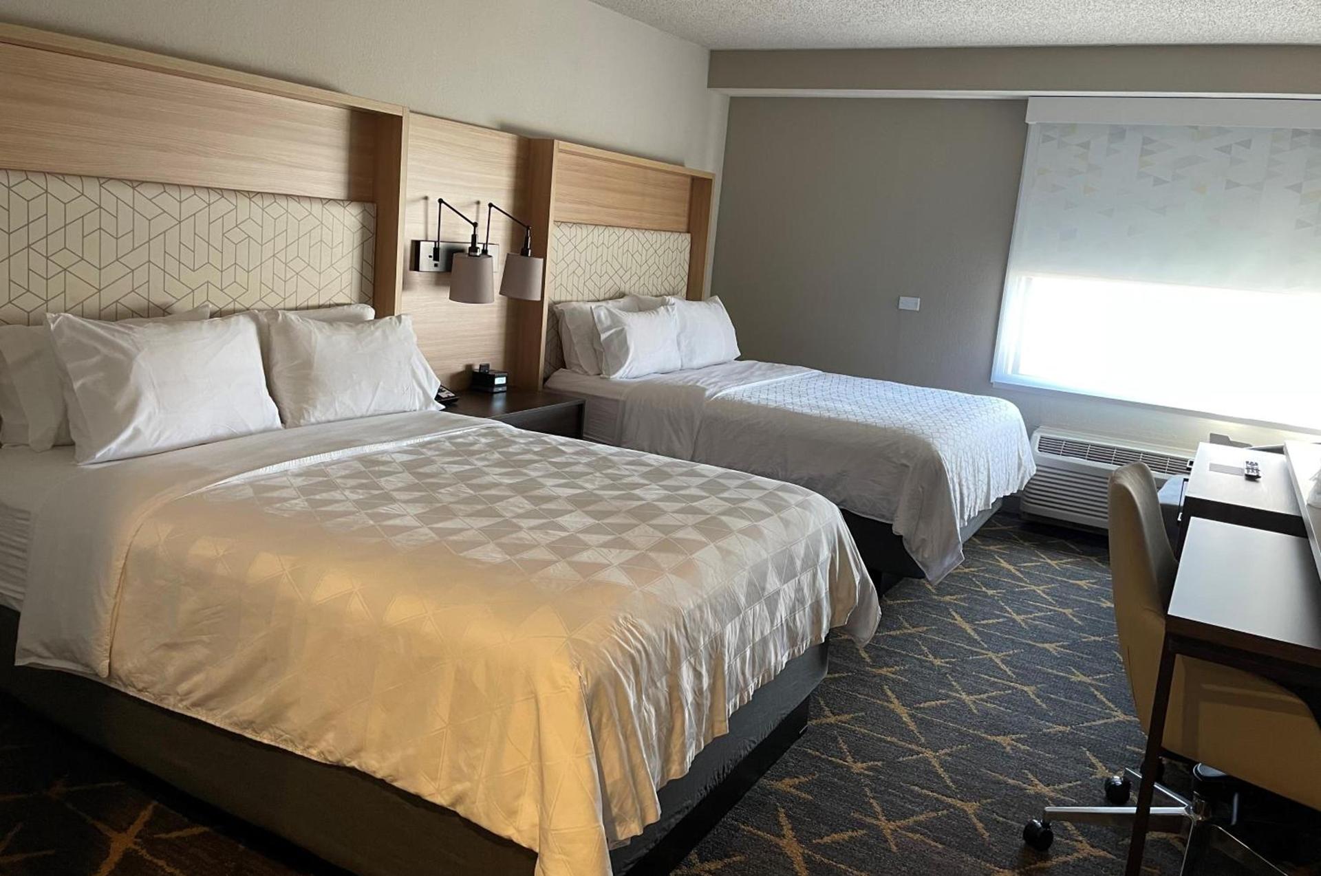 Holiday Inn & Suites Chicago-Downtown by IHG photo 13