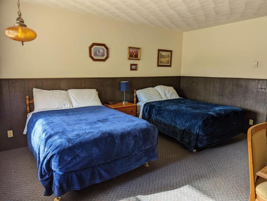 Crossroads motel & cabins photo 2