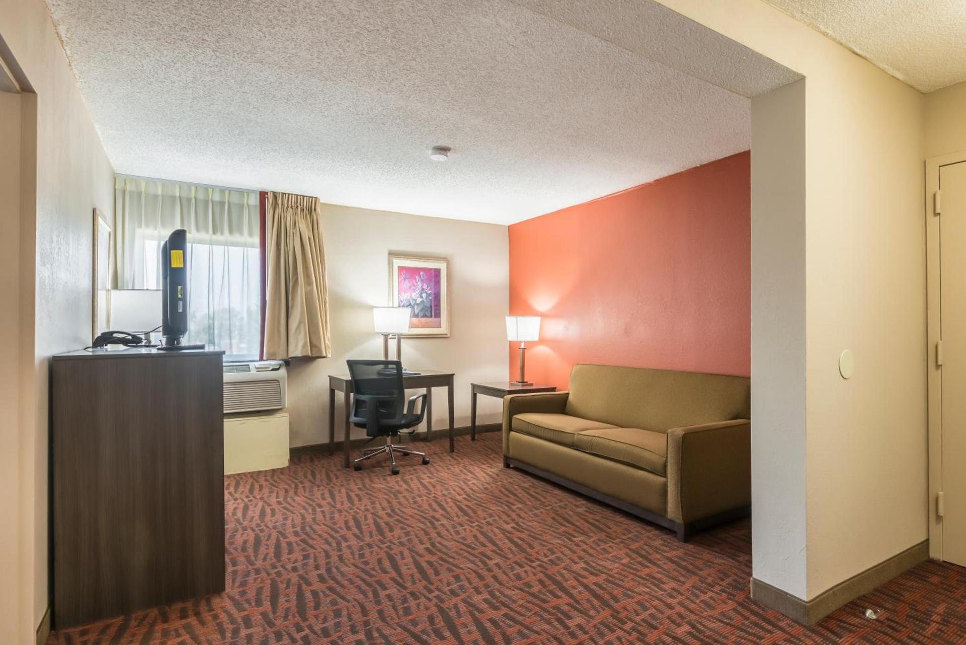 Lake Norman Inn and Suites photo 12
