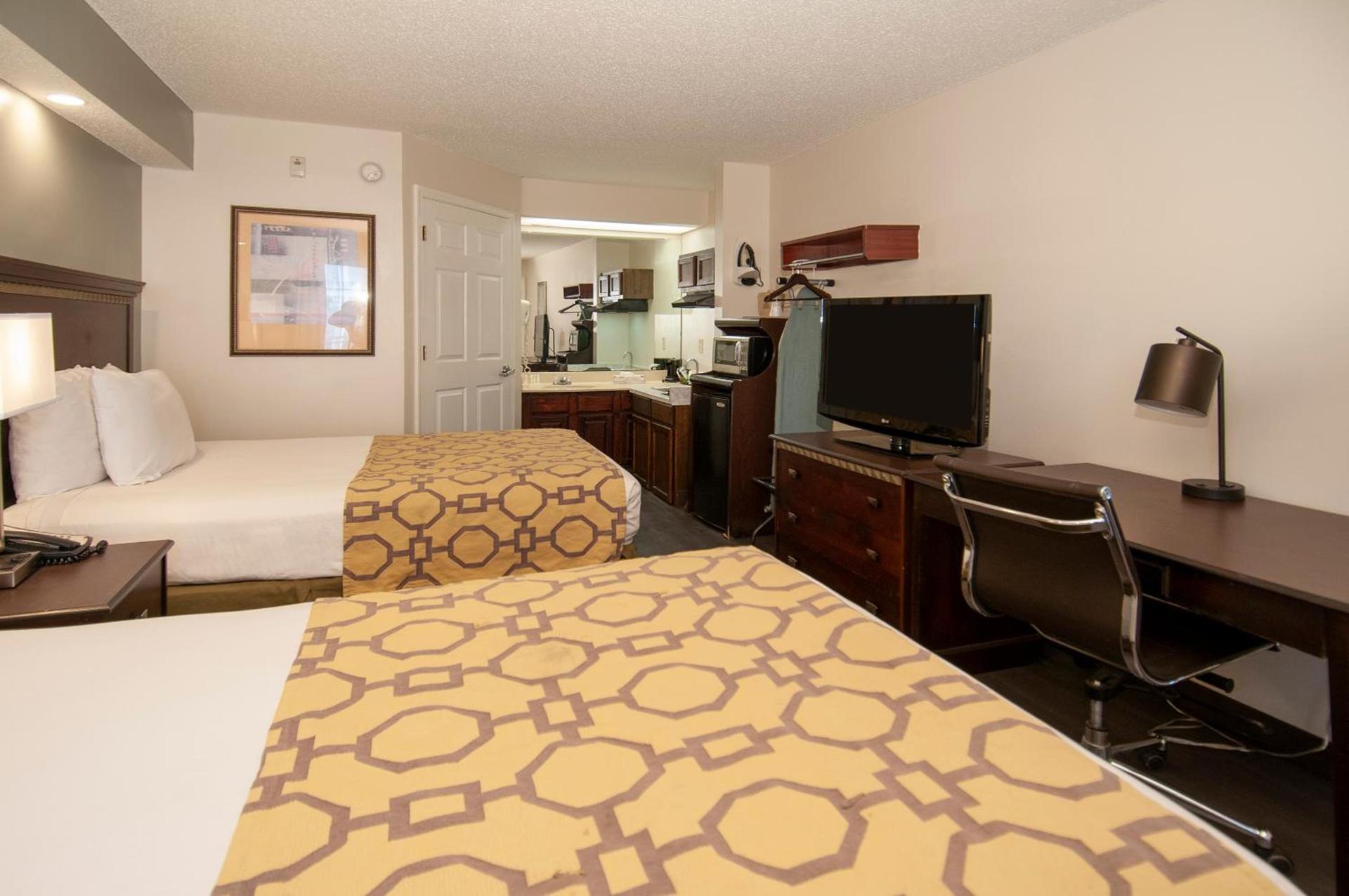 Baymont by Wyndham Tuscaloosa photo 2