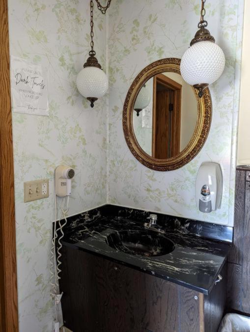 Crossroads motel & cabins photo 7