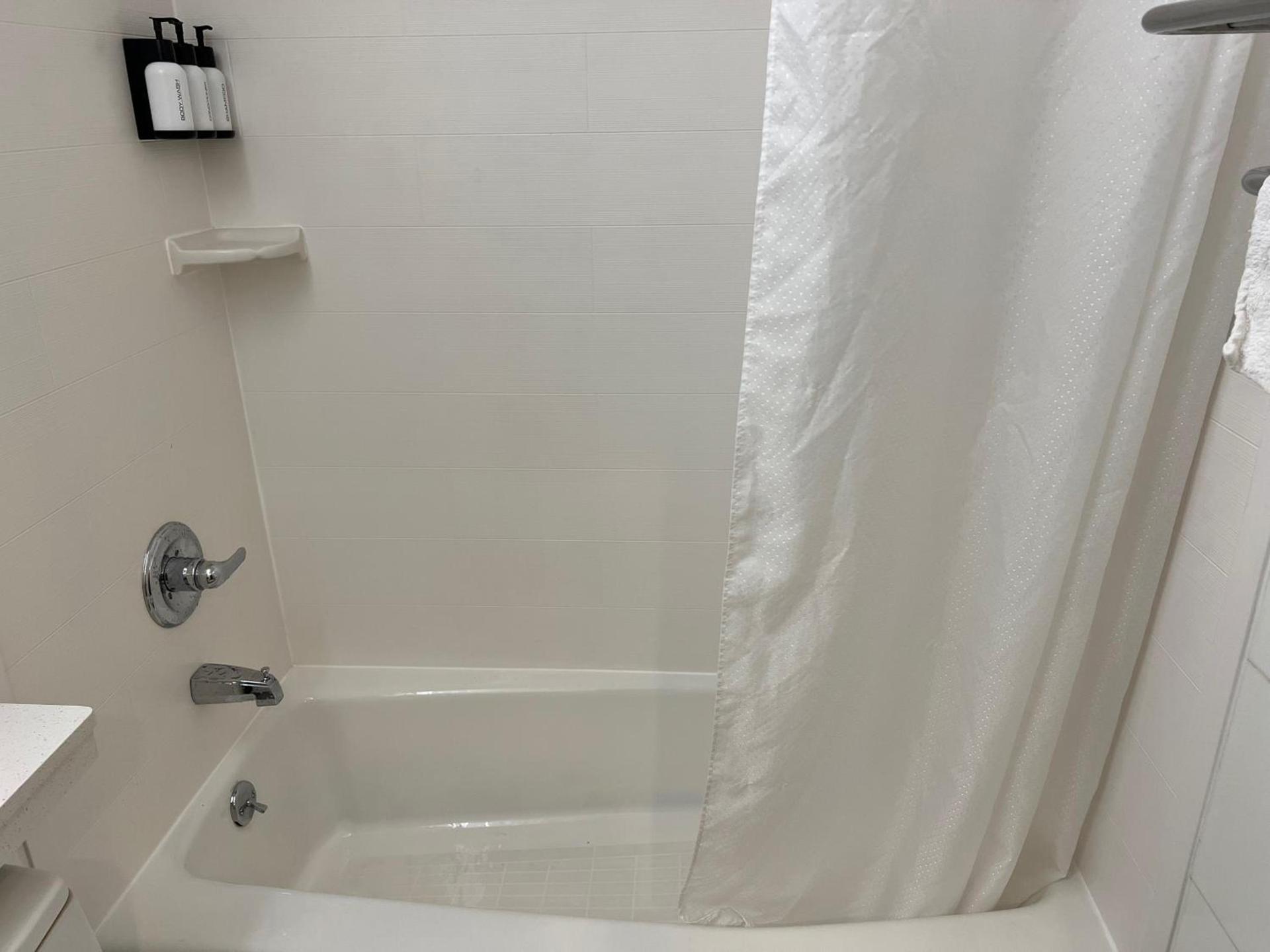 Atlantic Motor Inn photo 14