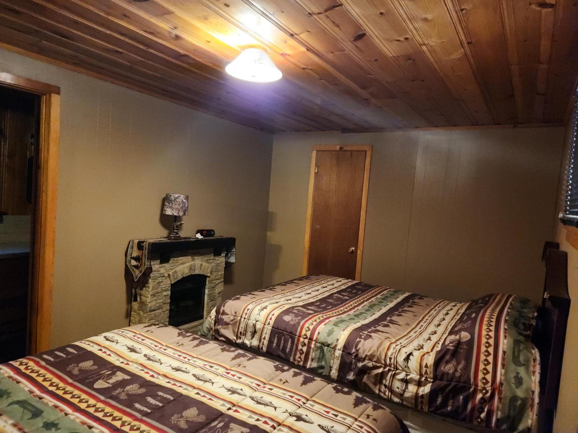 Eagle Nest Fly Shack & Lodge photo 25