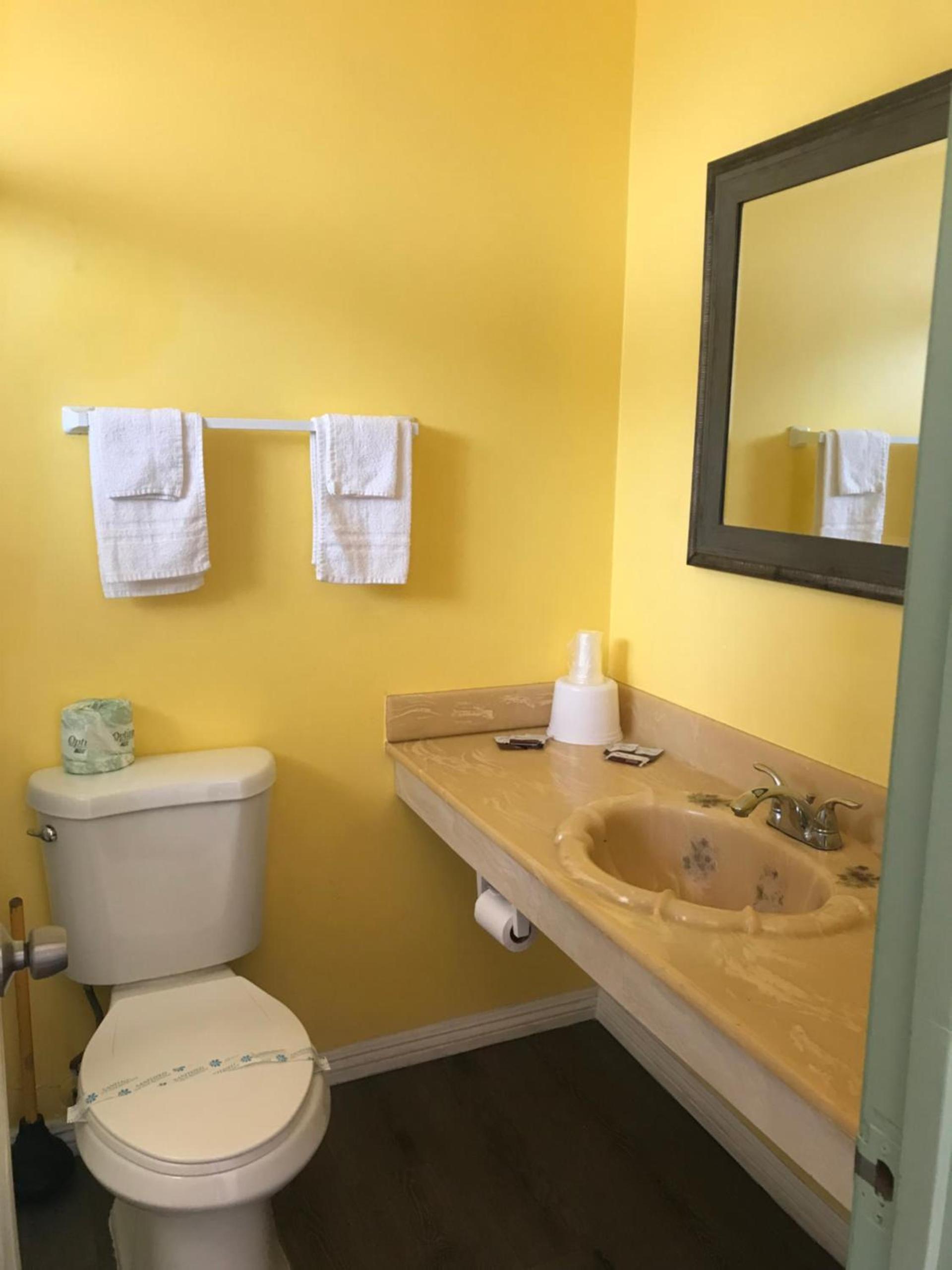 777 Motor Inn photo 15