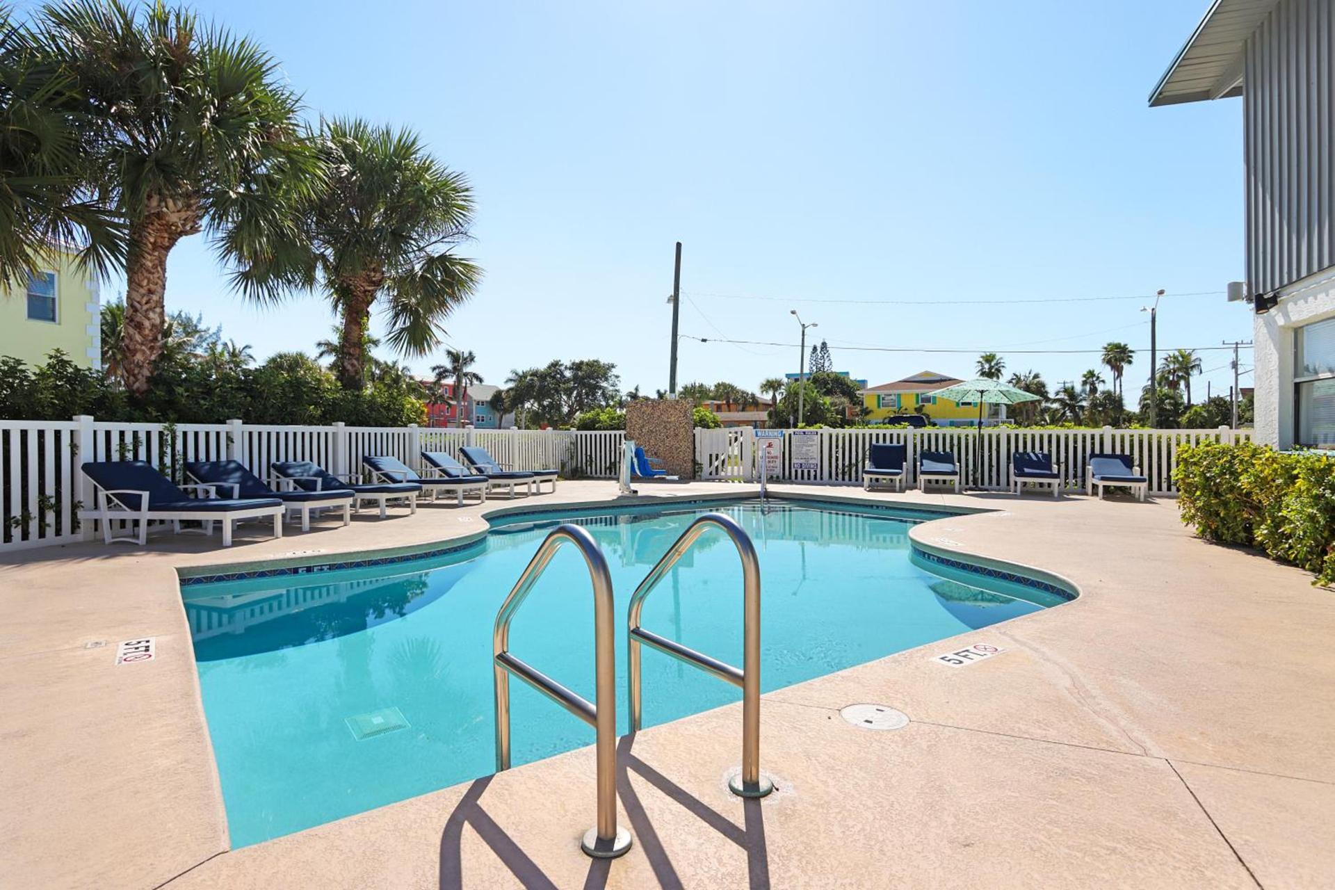 Royal Inn Beach Hutchinson Island photo 13