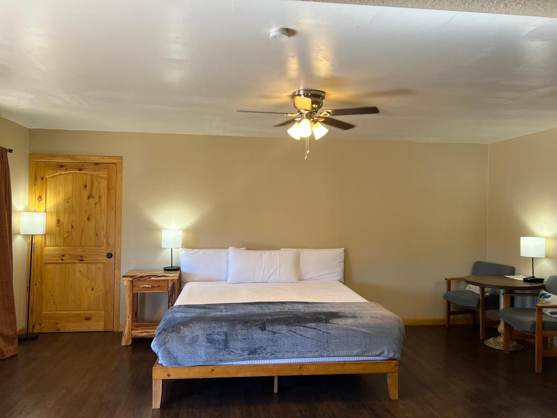 TimberLodge Inn photo 29