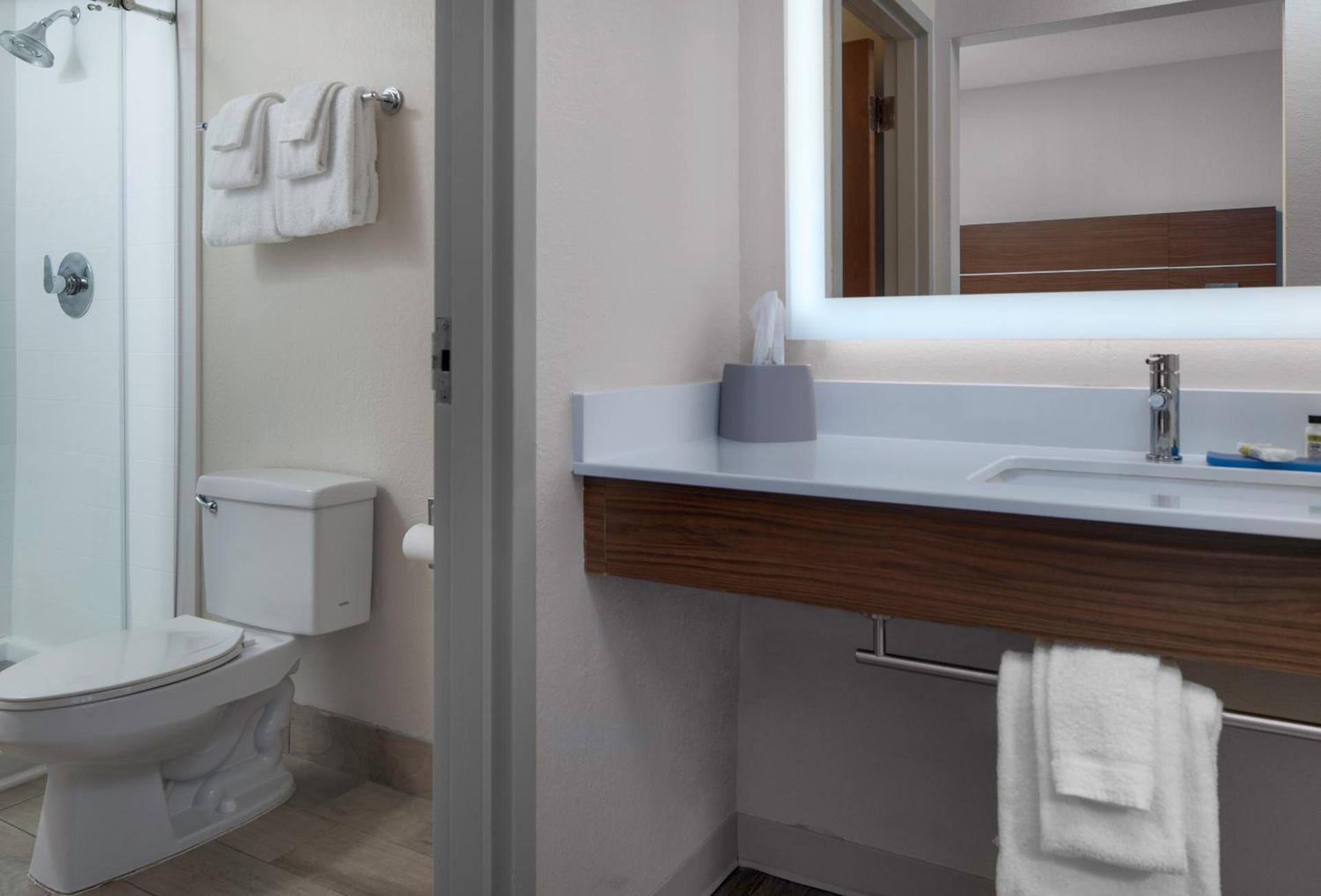 Holiday Inn Express North Myrtle Beach - Little River by IHG photo 32