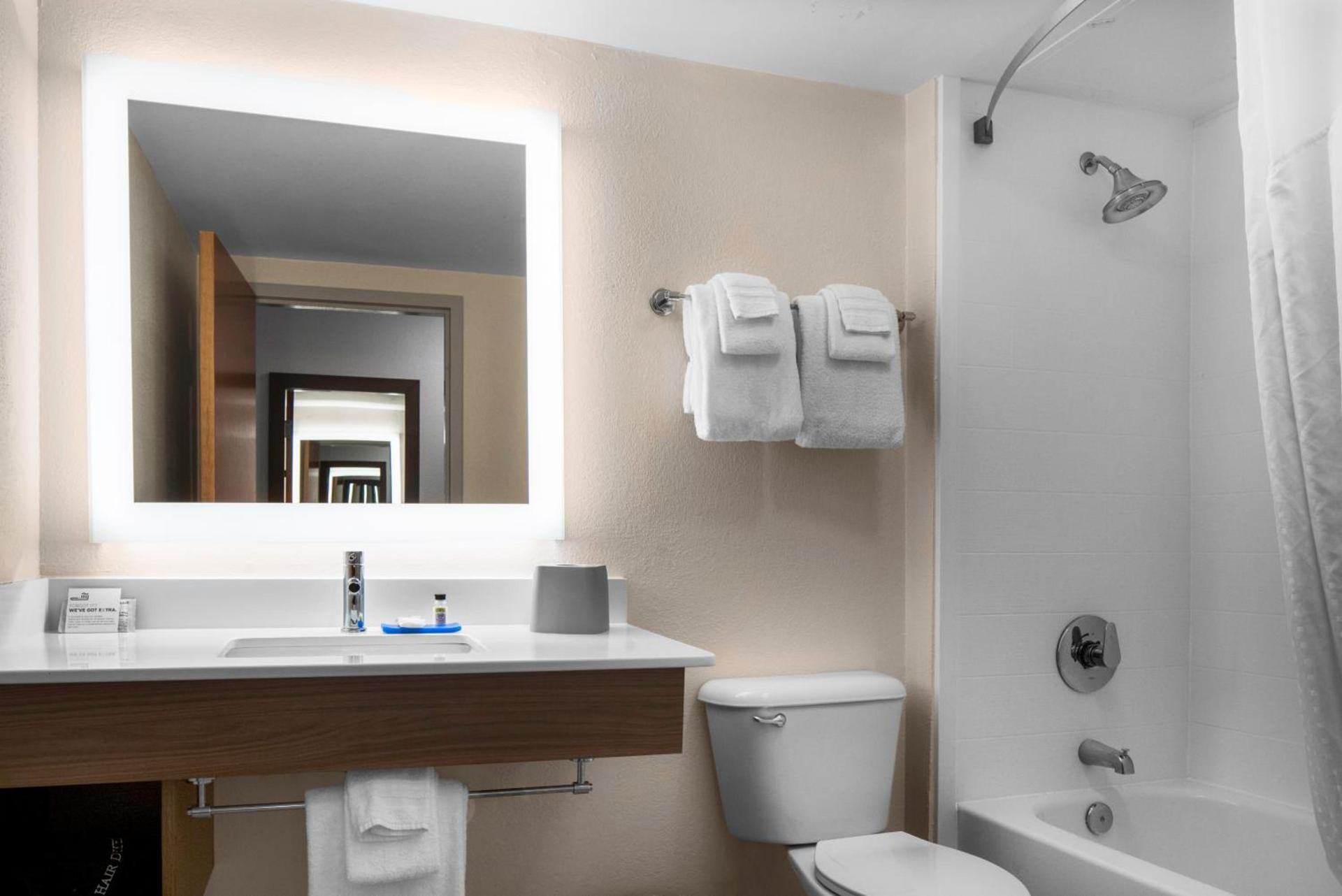 Holiday Inn Express North Myrtle Beach - Little River by IHG photo 36