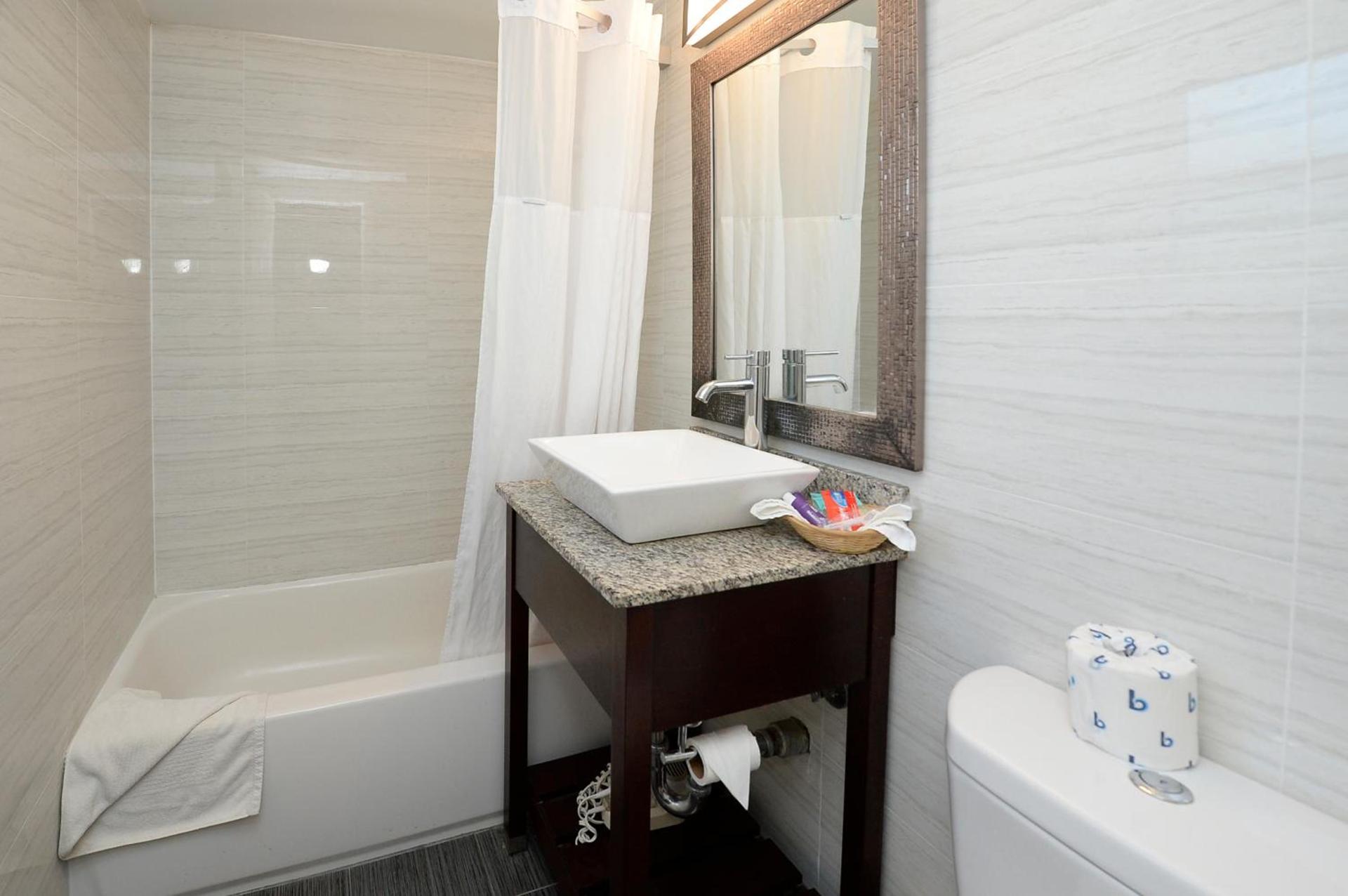 Americas Best Value Inn at Central Valley-Woodbury photo 5