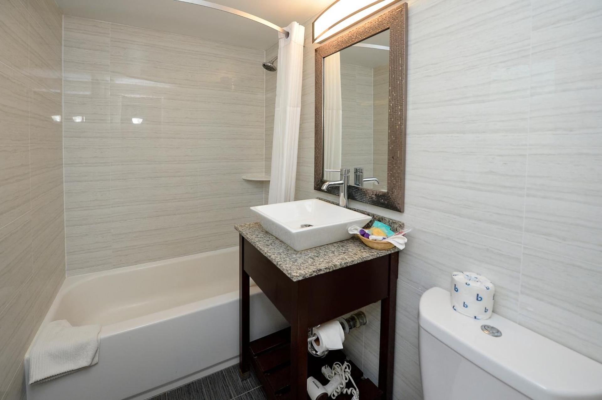 Americas Best Value Inn at Central Valley-Woodbury photo 11