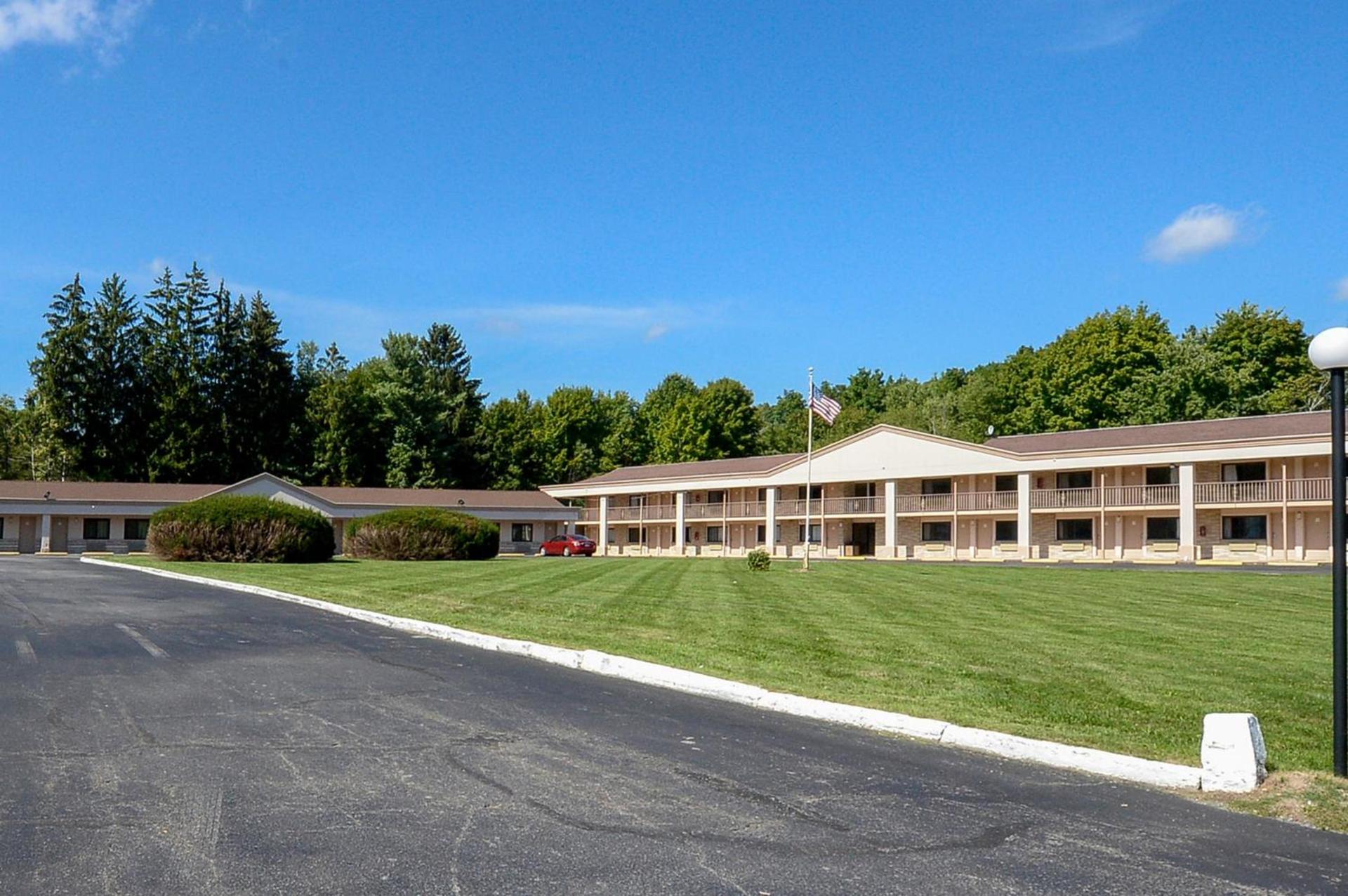Americas Best Value Inn at Central Valley-Woodbury photo 17
