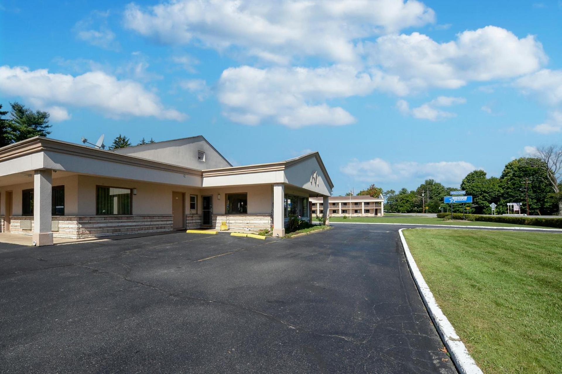 Americas Best Value Inn at Central Valley-Woodbury photo 22