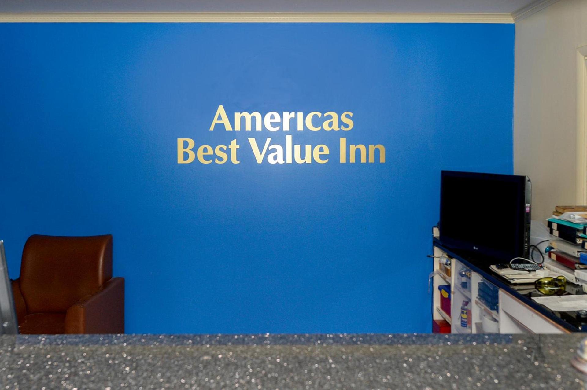 Americas Best Value Inn at Central Valley-Woodbury photo 29