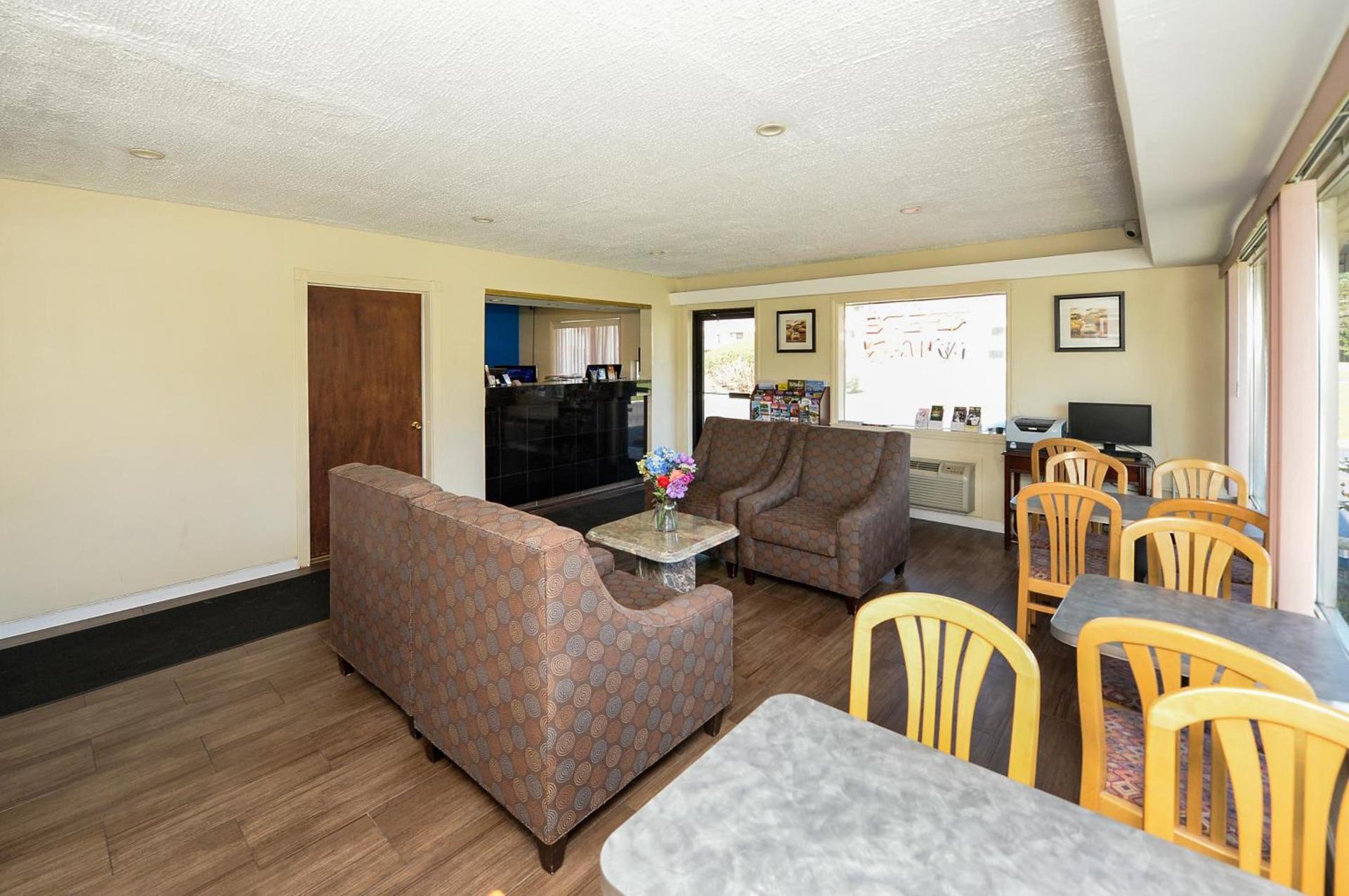 Americas Best Value Inn at Central Valley-Woodbury photo 28