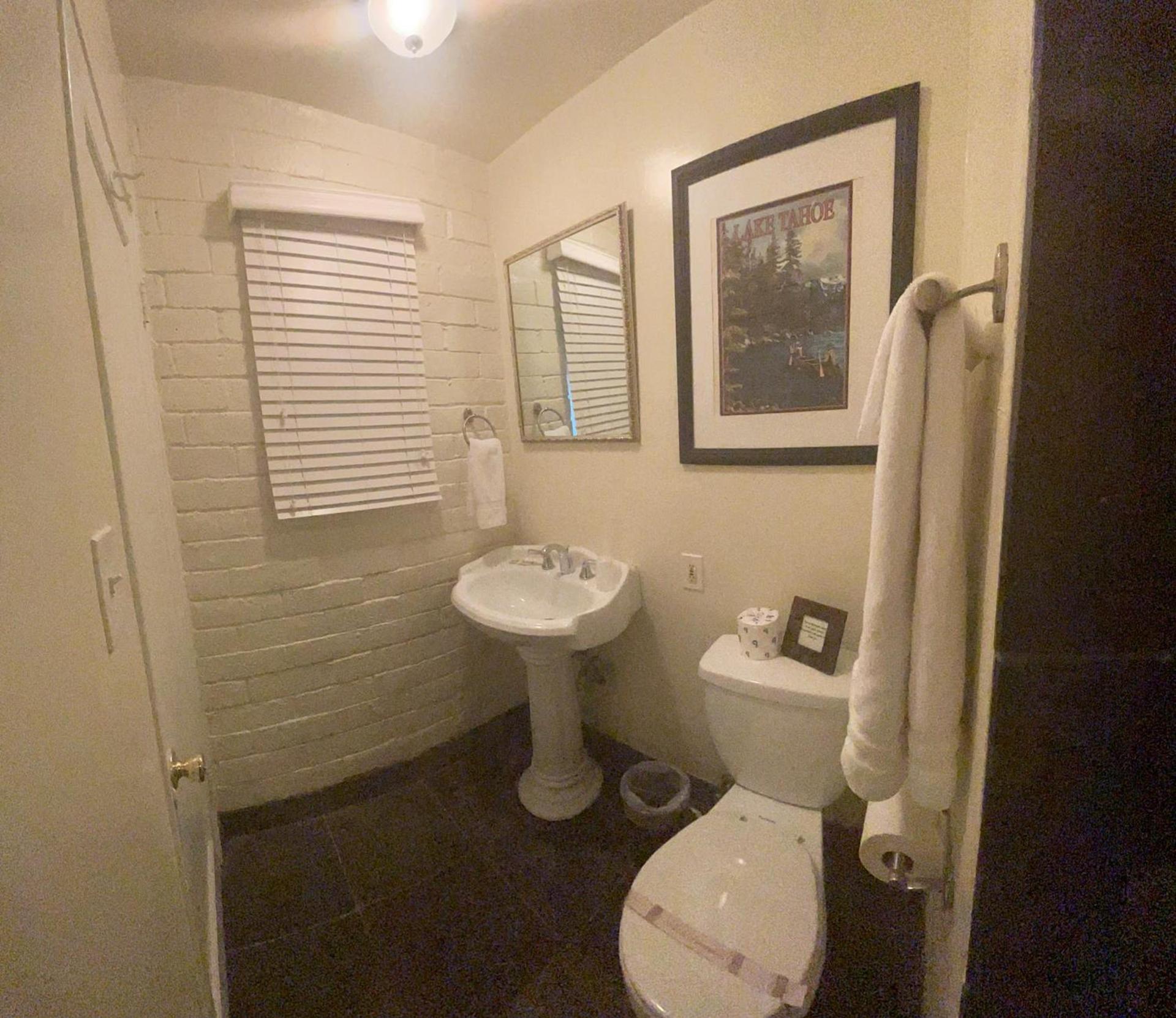 Sierra Woods Lodge photo 2