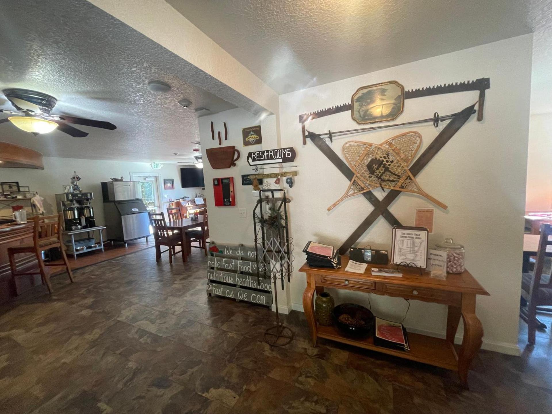 Sierra Woods Lodge photo 12