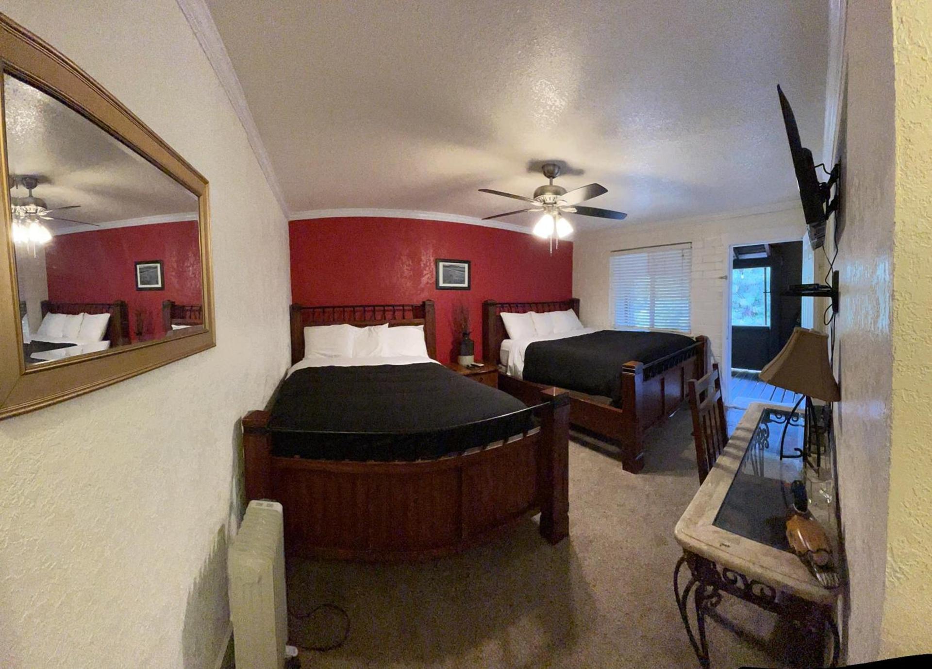 Sierra Woods Lodge photo 49