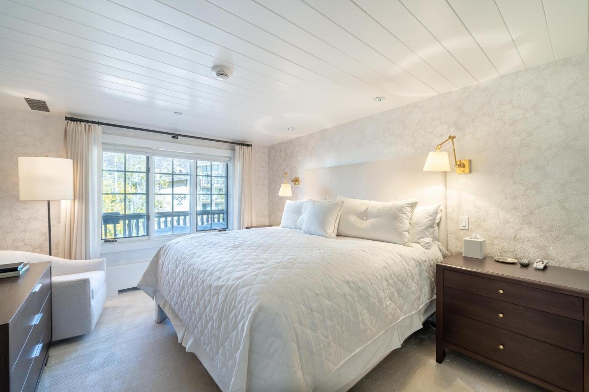 Lodge at Vail Condominiums photo 39
