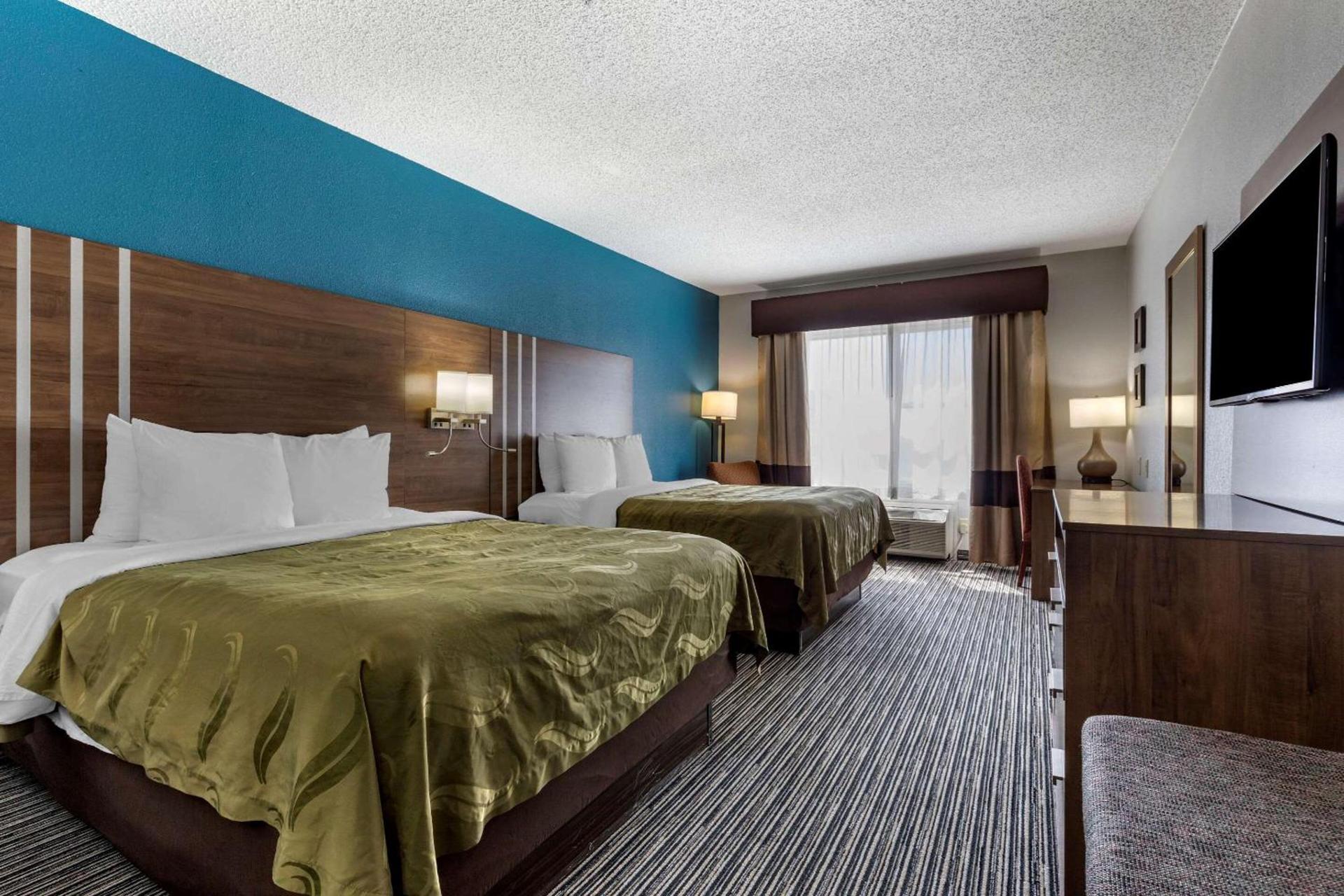 Quality Inn & Suites I-35 E-Walnut Hill photo 10