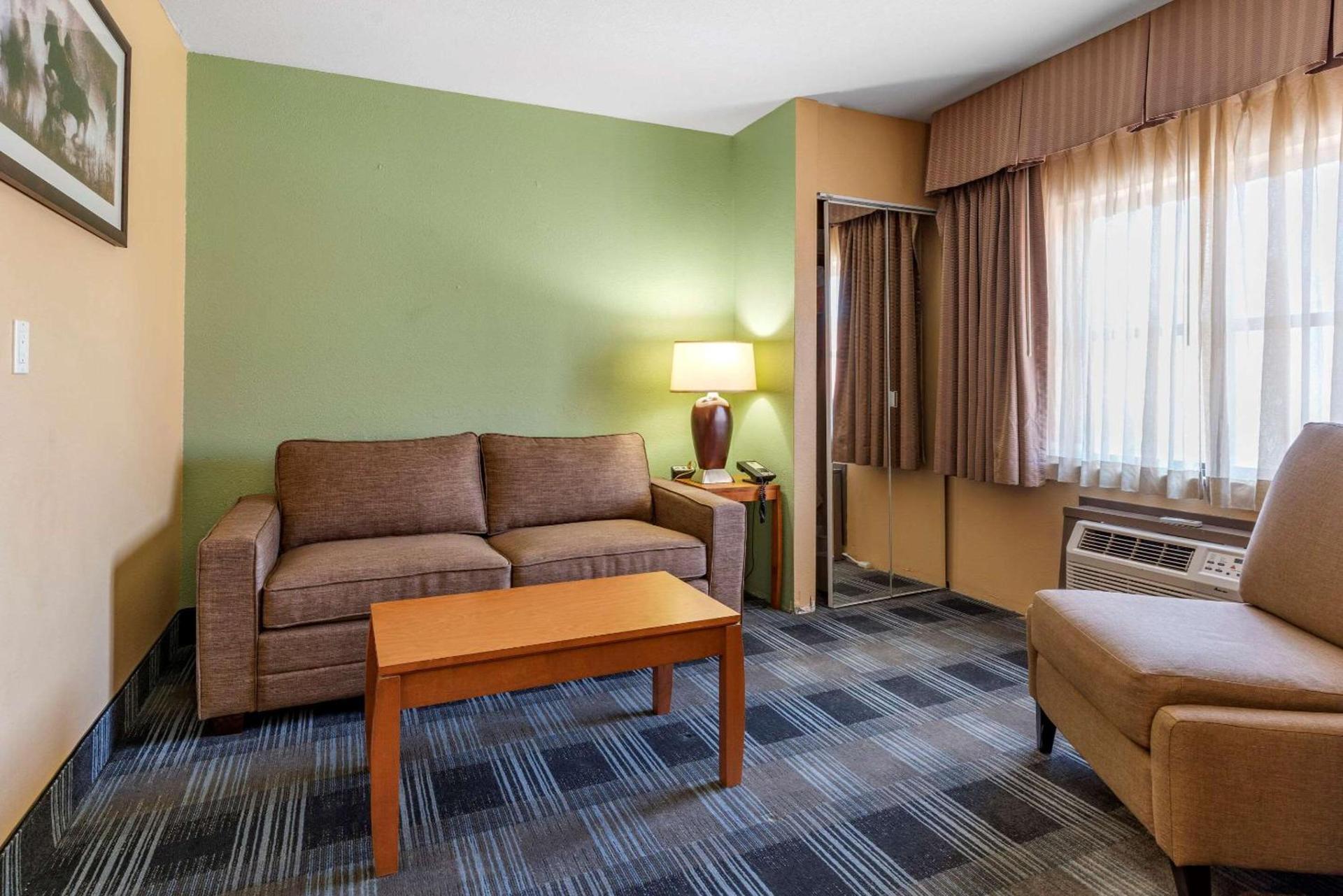 Quality Inn Madras photo 31