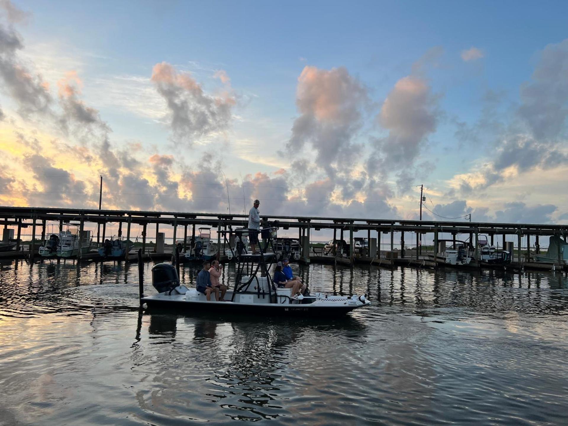 Bluff's Landing Marina & Lodge photo 14