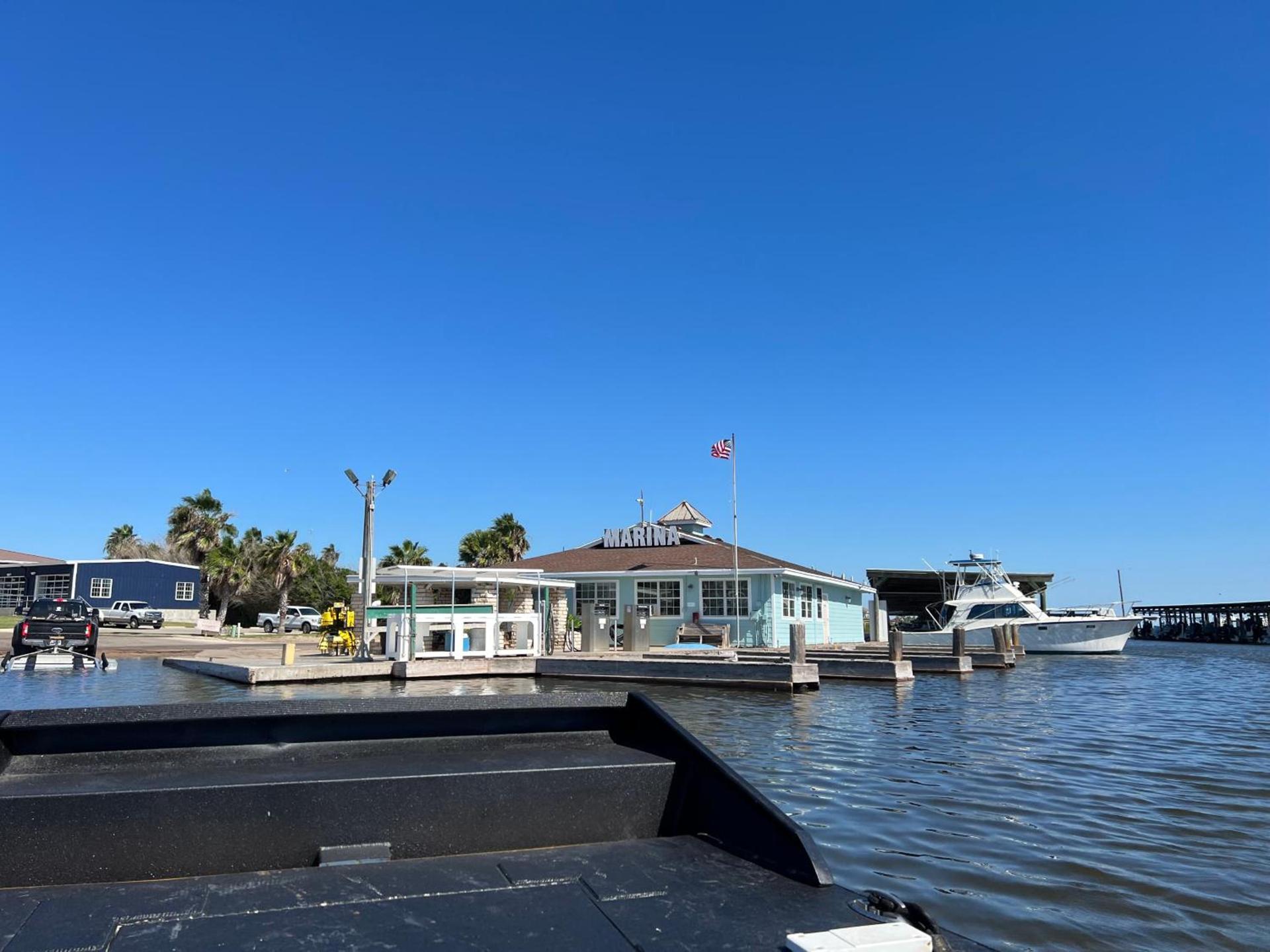 Bluff's Landing Marina & Lodge photo 17