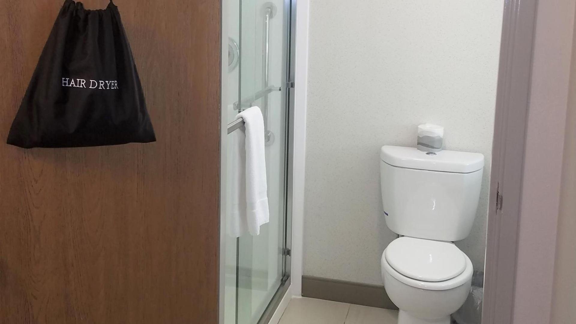 Holiday Inn Express Irwin PA TPK Exit 67 by IHG photo 18