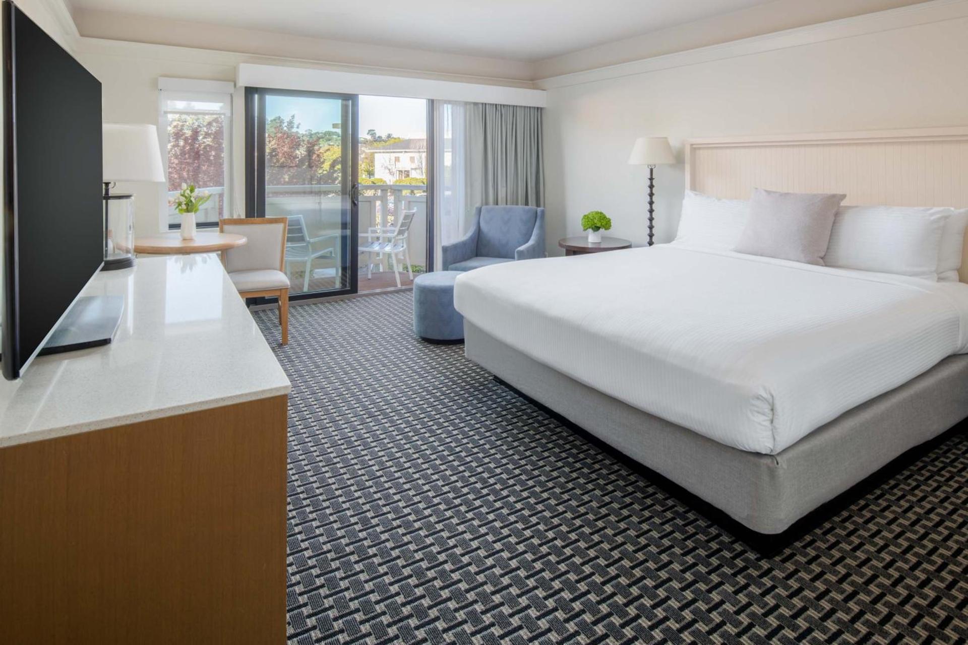 The Lodge at Tiburon photo 15