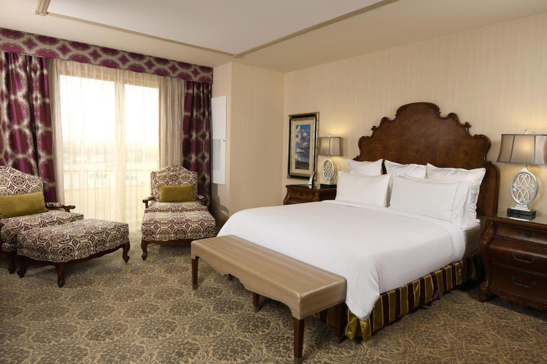Woolley's Classic Suites photo 29